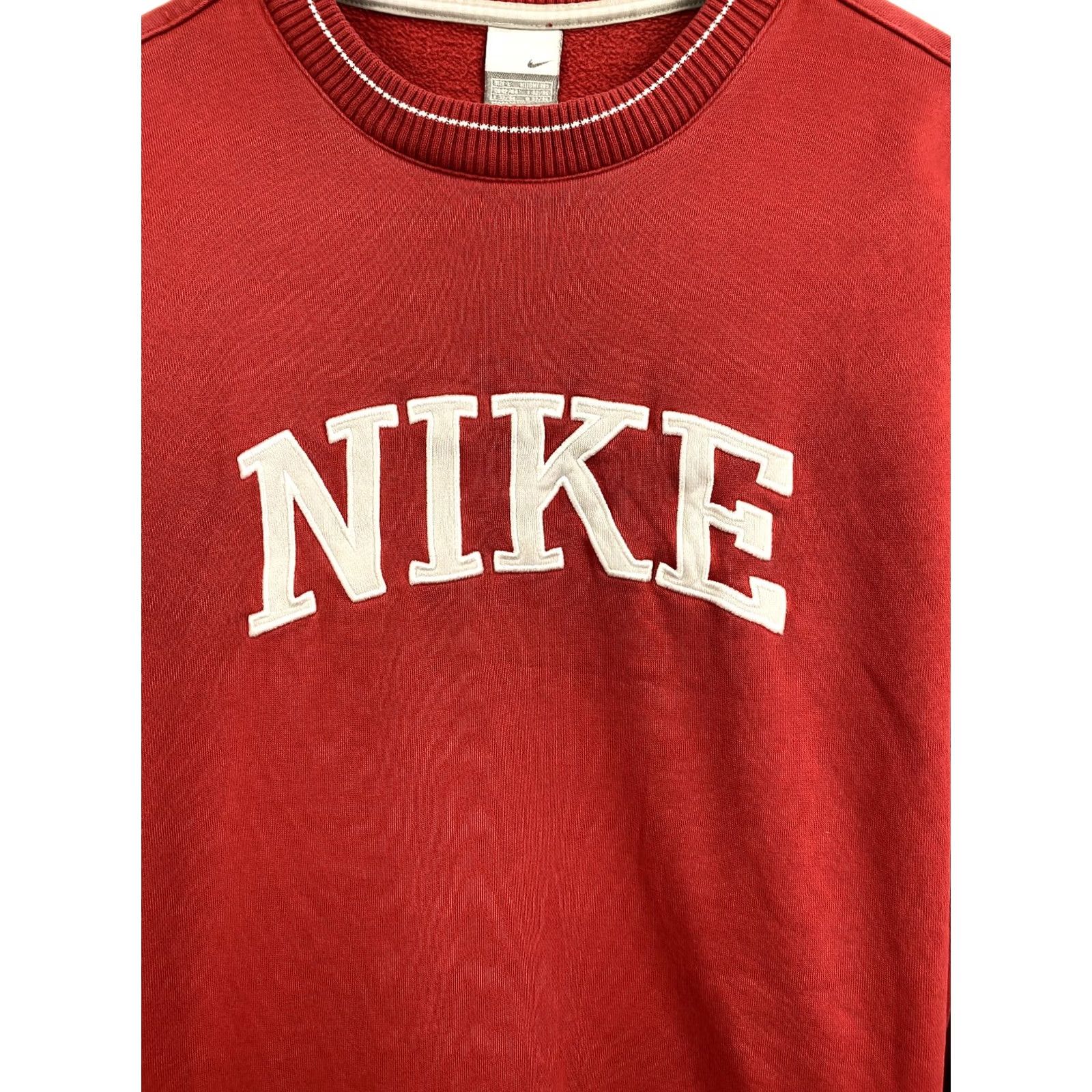 Nike VINTAGE Nike Sweatshirt 90s red L Men Pullover Comfort Fit 62cm Chest 68cm Length 53cm Shoulders 63cm Girls Mens Boys Womens Size US L / EU 52-54 / 3 - 4 Thumbnail