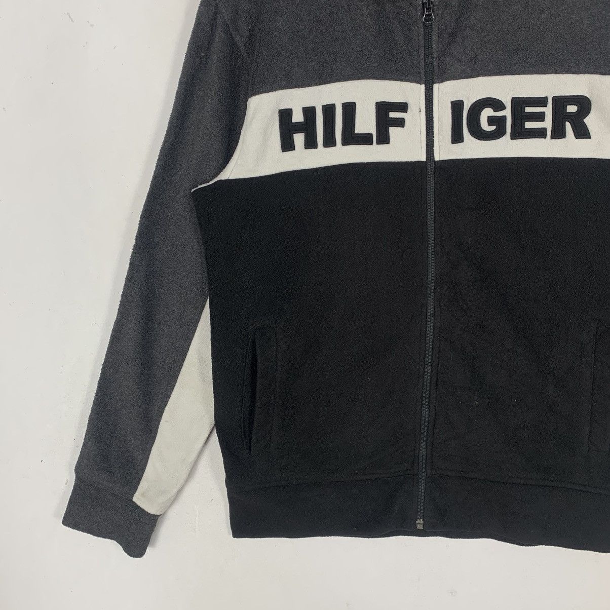 Tommy Hilfiger Vintage Tommy Hilfiger Outdoor Streetwear Fleece Jacket Size US M / EU 48-50 / 2 - 5 Thumbnail