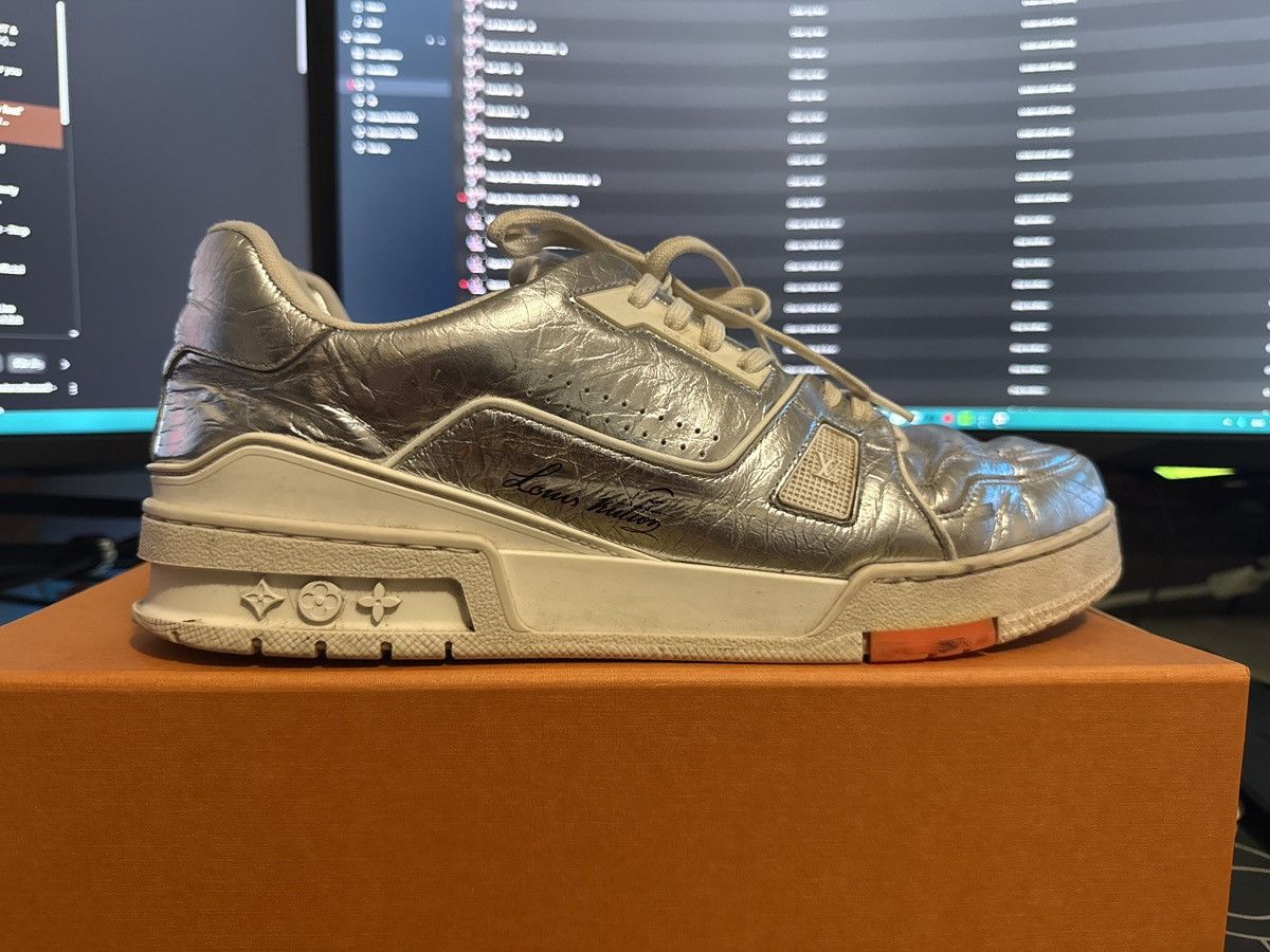 Louis Vuitton Louis Vuitton OG Trainer Silver Metallic Size US 10 / EU 43 - 3 Thumbnail