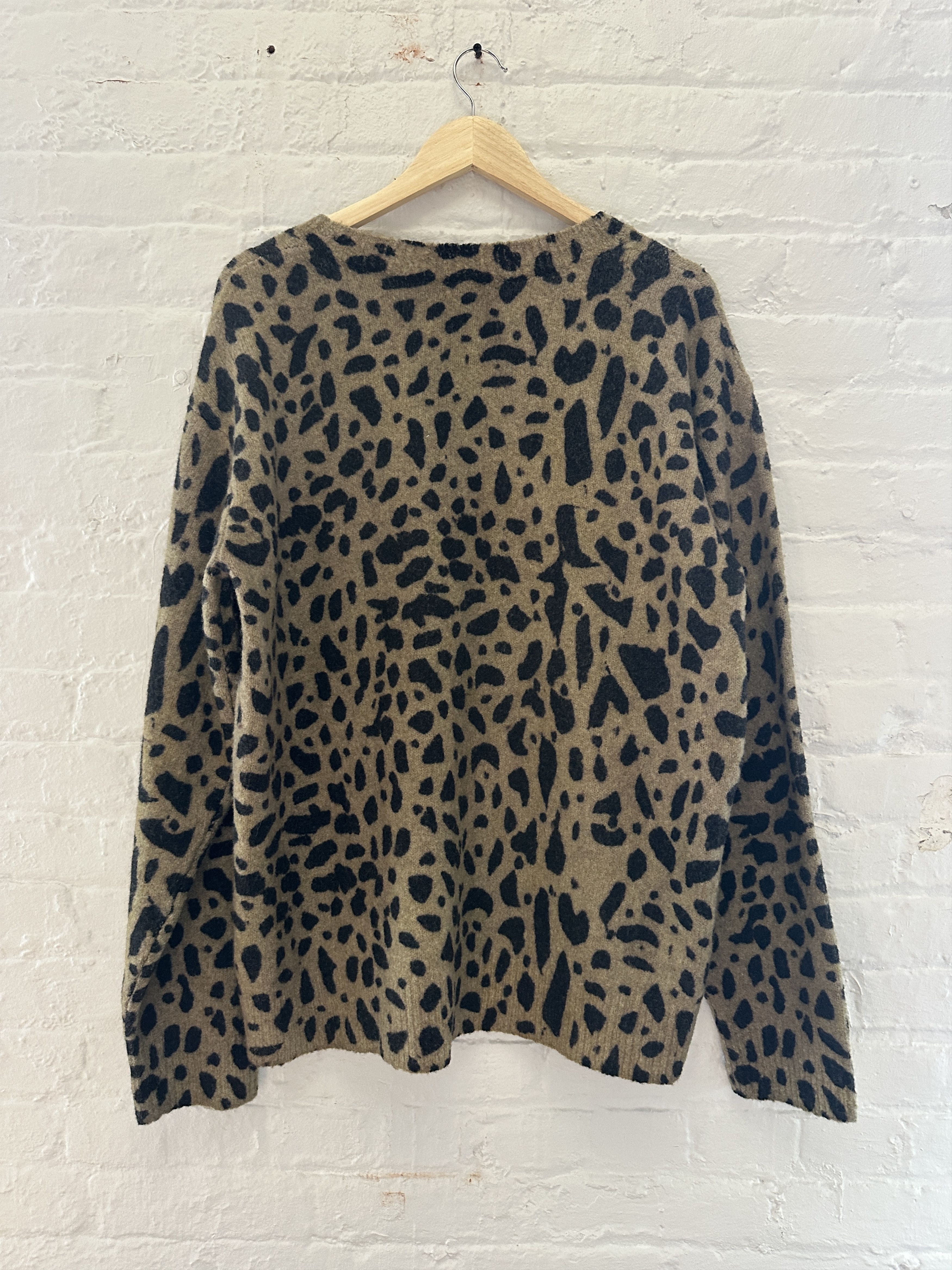 Dries Van Noten Dries Van Noten Leopard Print Sweater Size US L / EU 52-54 / 3 - 4 Thumbnail