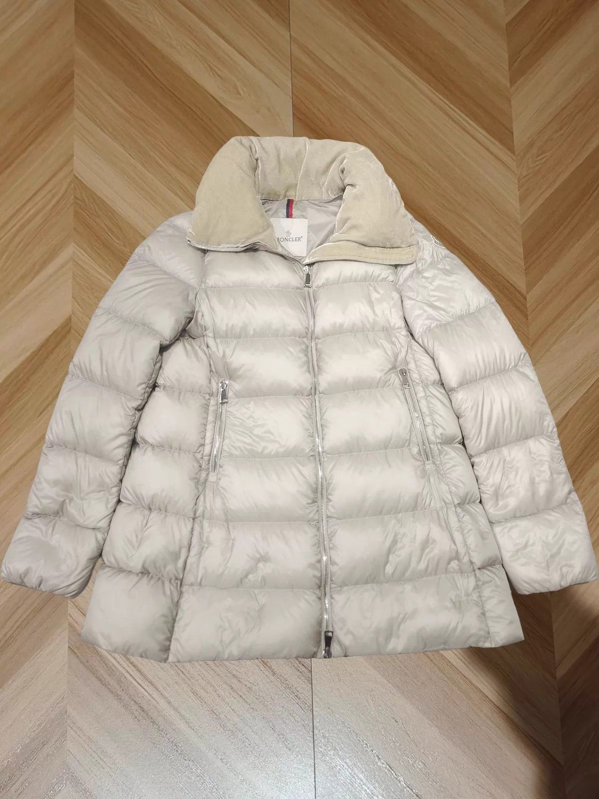 Moncler Moncler Women's 99 New Down Coat Size 00 Size XXS / US 00 / IT 34 - 1 Thumbnail