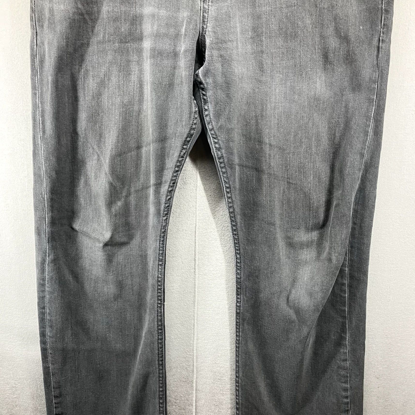 Banana Republic Banana Republic Jeans Mens 35x30 Gray Vintage Straight Whiskered 5-Pocket Logo Regular Denim Cotton Zip Closure Size US 35 - 7 Thumbnail
