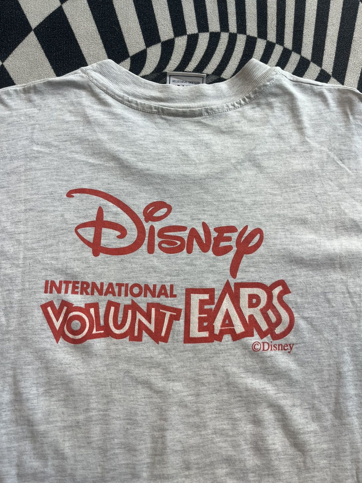 Disney Vintage Disney International VOLOUNT EARS 90’s Tshirt Size US XL / EU 56 / 4 - 10 Thumbnail
