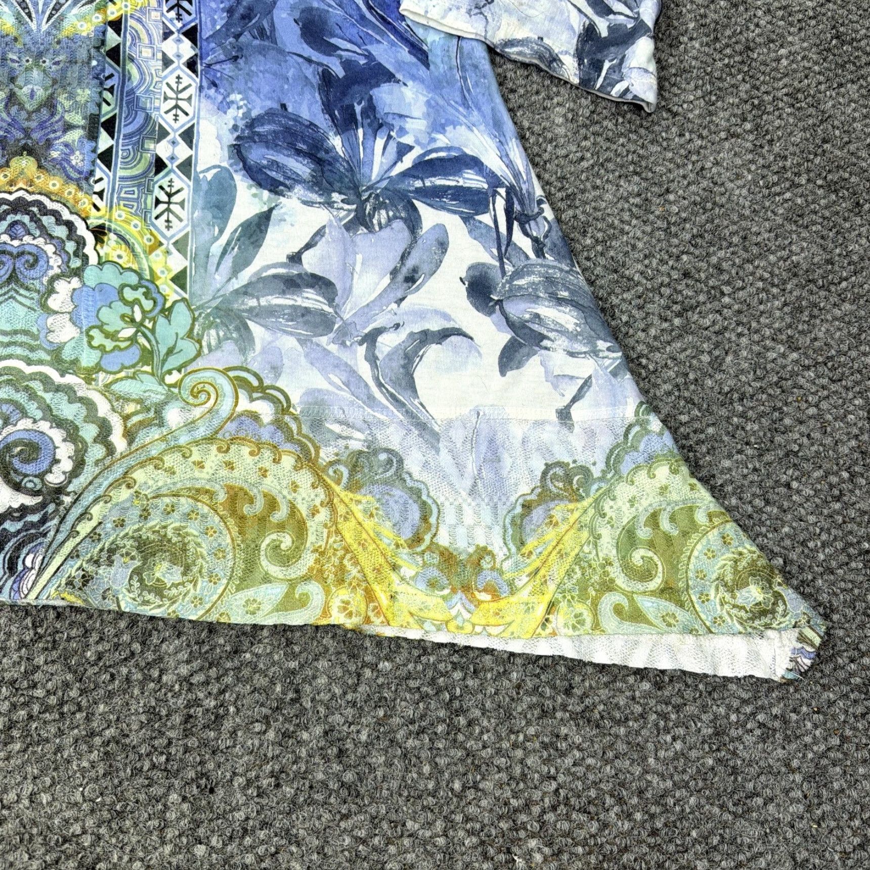 Vintage OneWorld Shirt Womens Large Blue Floral Rhinestone Tunic Top 3/4 Sleeve Stretch Size L / US 10 / IT 46 - 6 Thumbnail