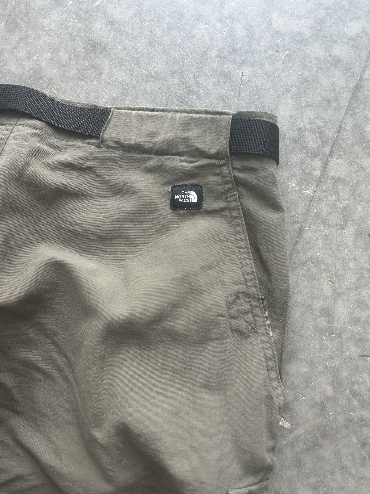The North Face × Vintage Vintage Y2K The North Face Belted Nylon Shorts Size US 34 / EU 50 - 6 Thumbnail