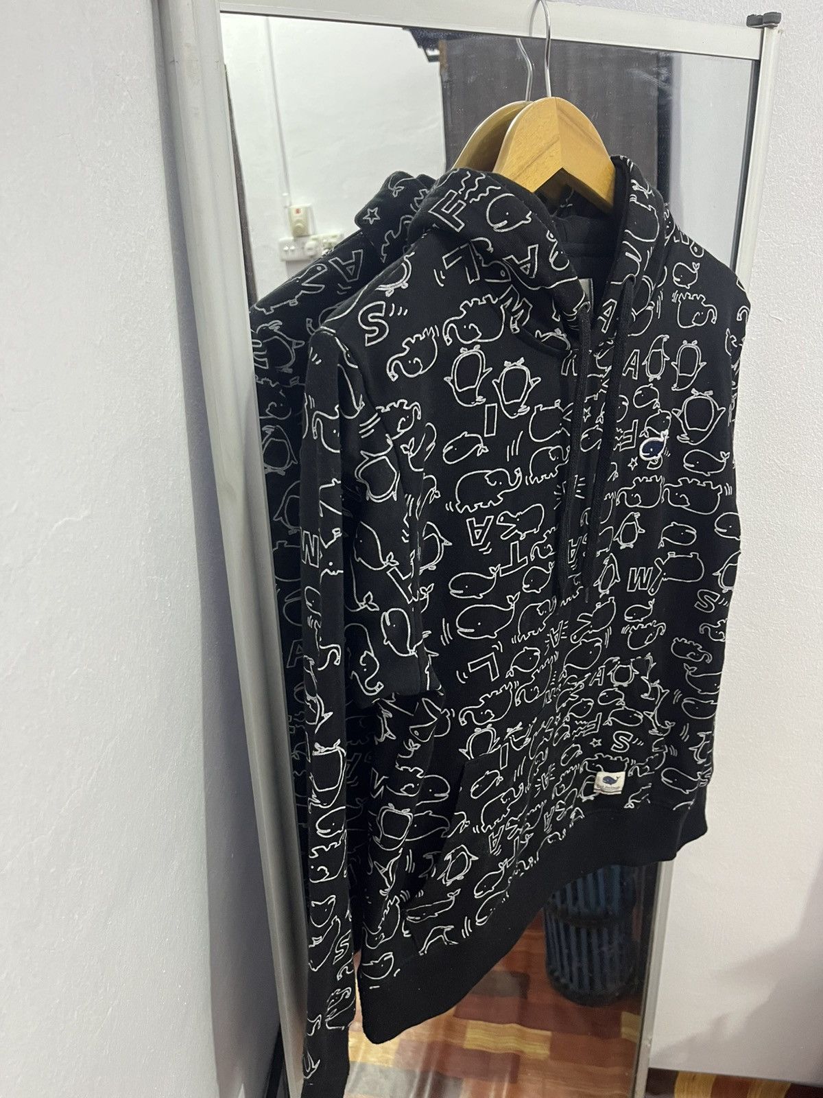 Japanese Brand Fat Animals Whale Print Hoodie Black Size M Japan Size US S / EU 44-46 / 1 - 4 Thumbnail