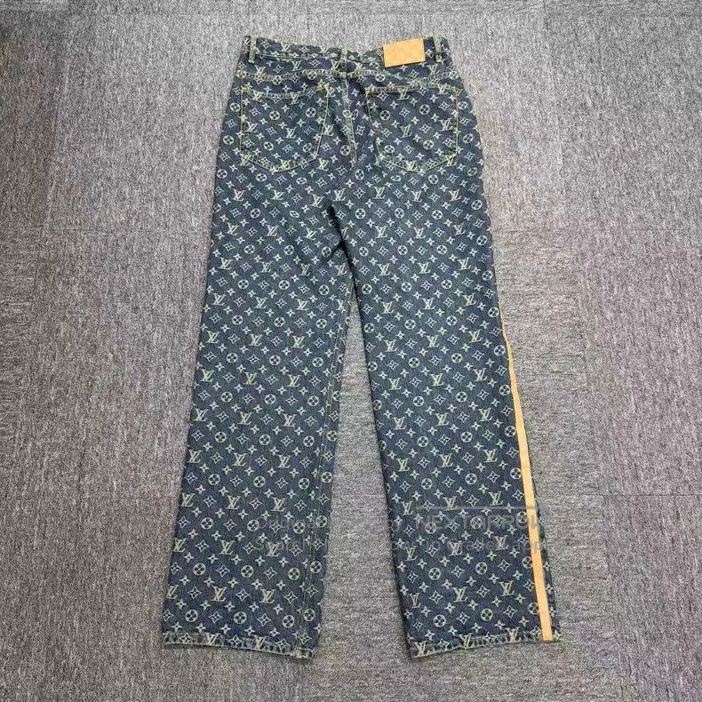 Louis Vuitton Louis vuitton Cowhide plant. Size US 32 / EU 48 - 3 Thumbnail