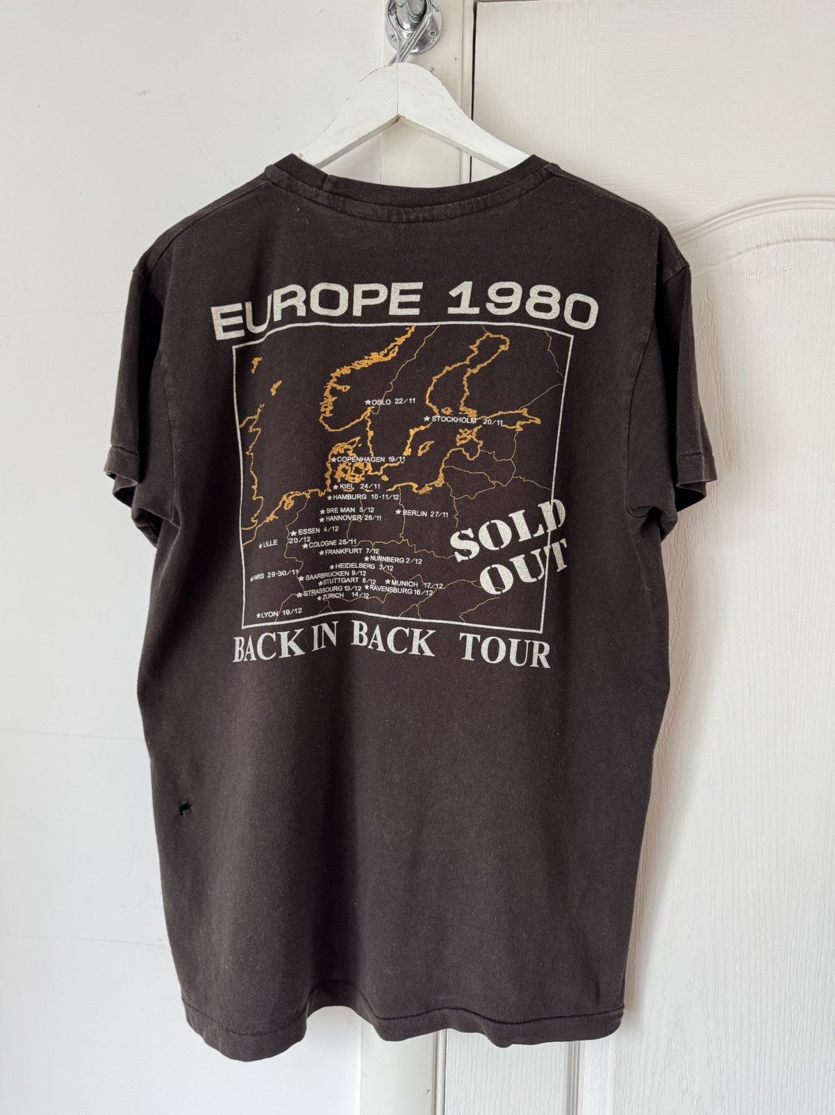 Band Tees Vintage 1980 ACDC Back In Back EU Tour Tee Single Stitch Size US L / EU 52-54 / 3 - 2 Thumbnail