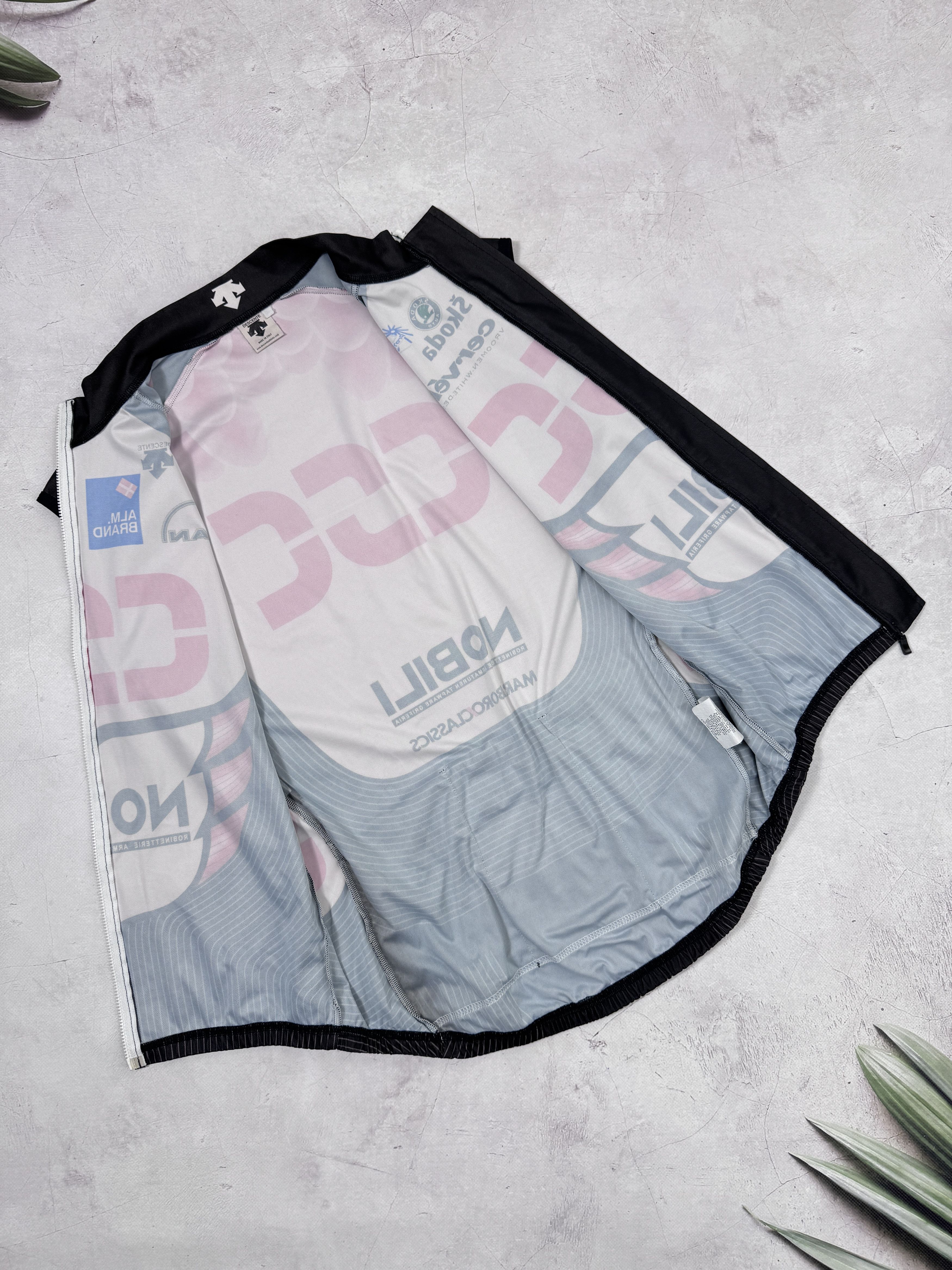 Sports Specialties Descente Team CSC Skoda Man Nobili Vest Cycling Jersey Size US M / EU 48-50 / 2 - 9 Thumbnail