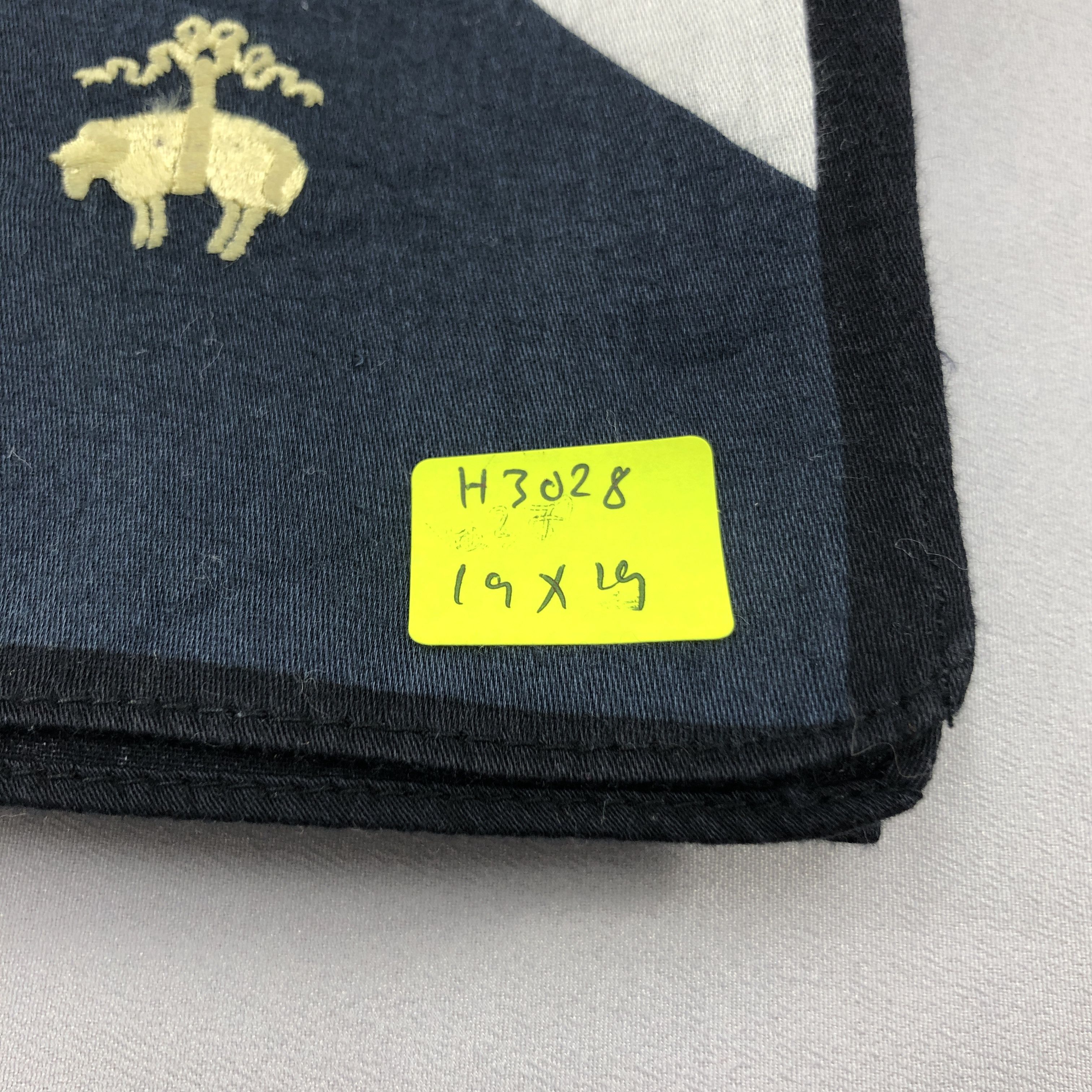 Brooks Brothers Brooks Brothers Handkerchief Neckerchief Bandana H3028 Size ONE SIZE - 7 Thumbnail