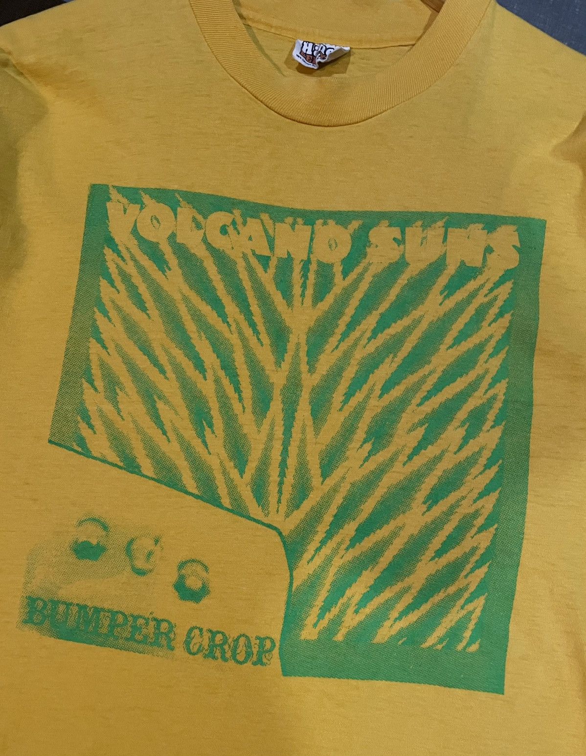 Hanes Vintage 80s Volcano suns Size US M / EU 48-50 / 2 - 4 Thumbnail