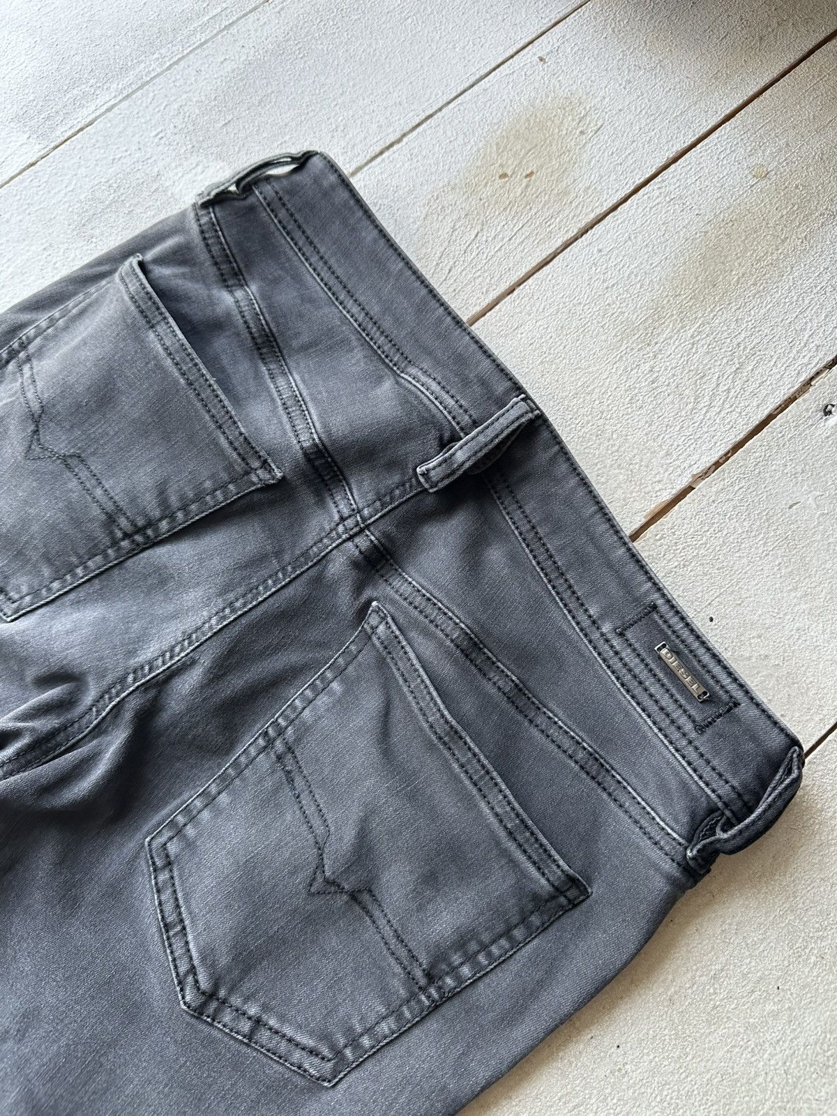 Diesel 🚨Gothic Diesel Regular Slim relax Flared Jeans Womens Size 29" - 8 Thumbnail