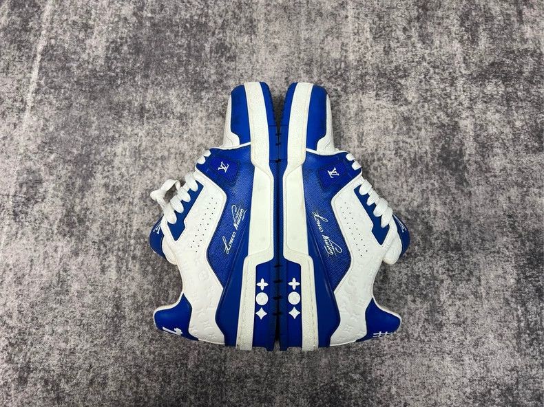 Louis Vuitton Louis Vuitton TRAINER white and blue embossed presbyopic s Size US 6 / EU 39 - 6 Thumbnail