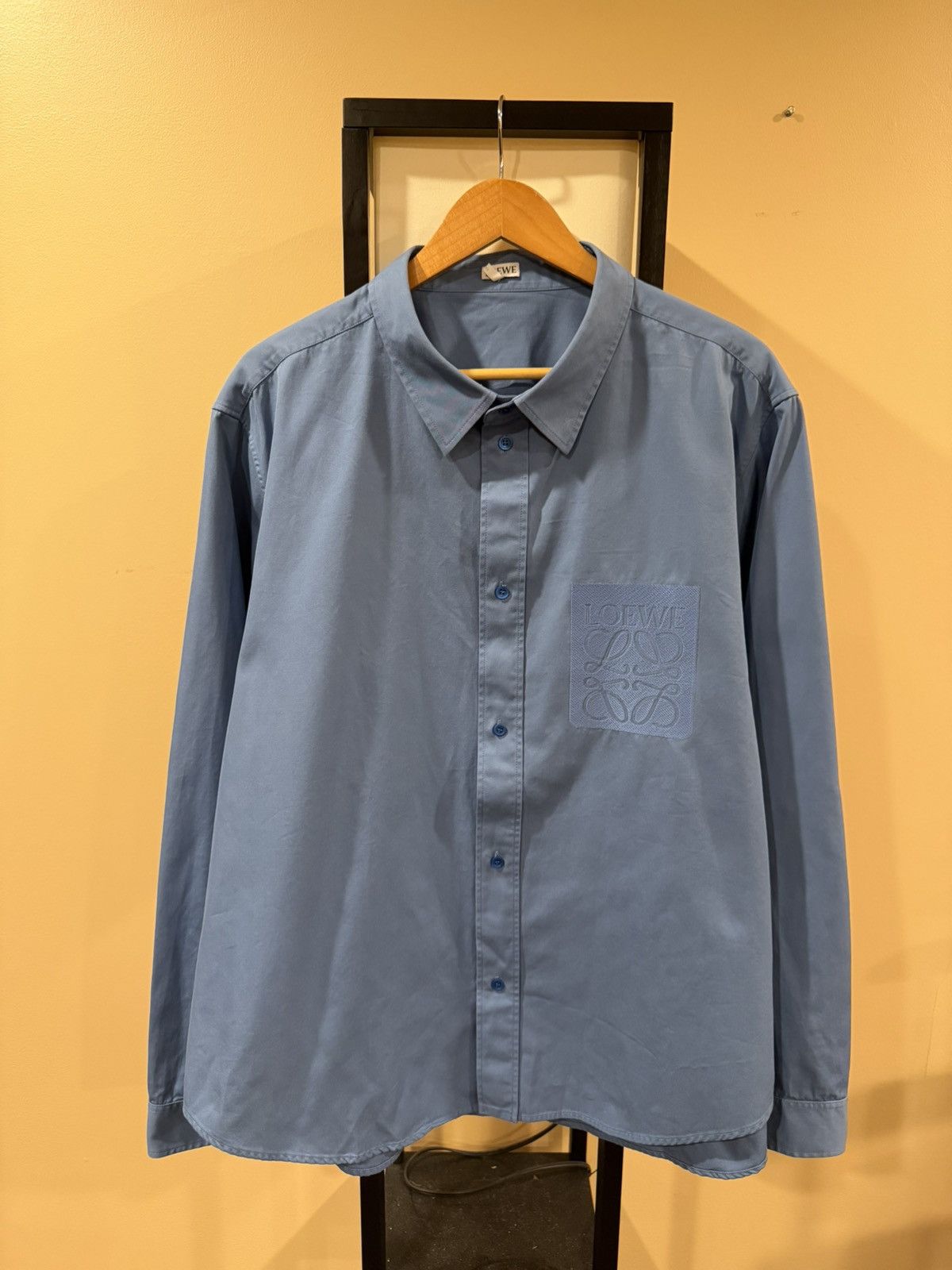 Loewe Loewe “Ash Blue” Anagram Emboidered Pocket Logo Button Shirt Size US XL / EU 56 / 4 - 4 Thumbnail