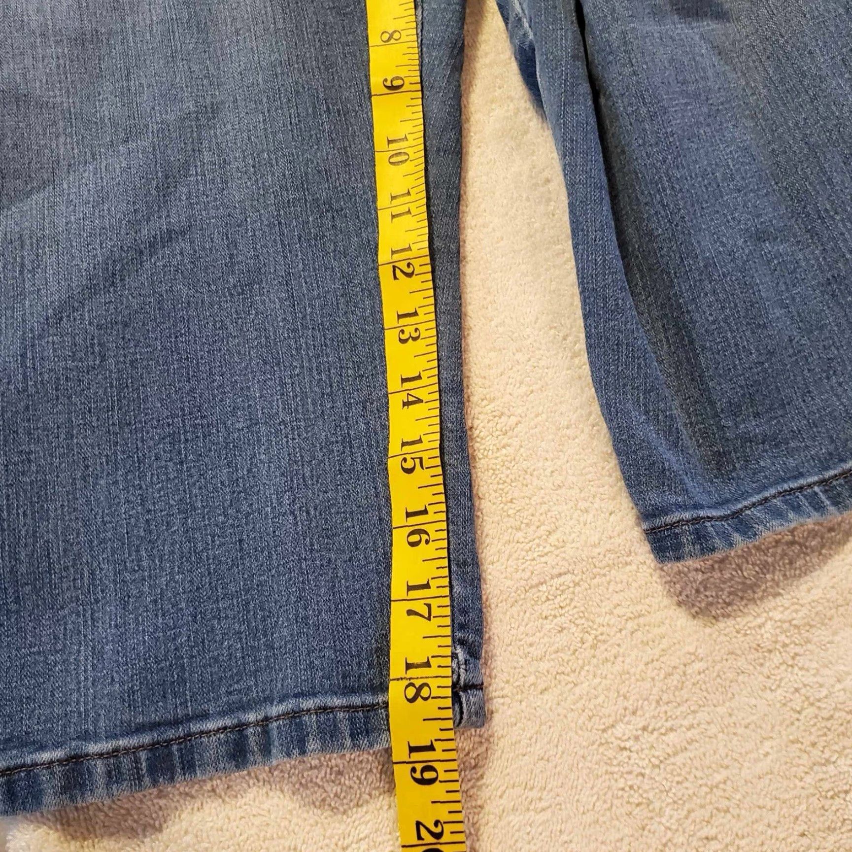 Lee Lee Relaxed Fit Capri Jeans Women 40 X 19 Blue Denim 5-Pocket Lee Riders Mid Rise Capri Size 27" / US 4 / IT 40 - 5 Thumbnail