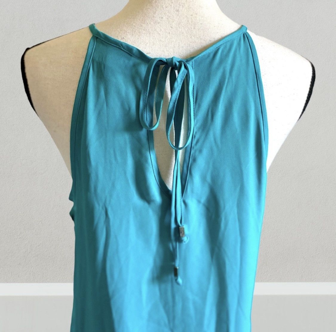 Mossimo TURQUOISE SLEEVELESS RUFFLE CUTOUT TANK TOP BLOUSE Size M / US 6-8 / IT 42-44 - 7 Thumbnail