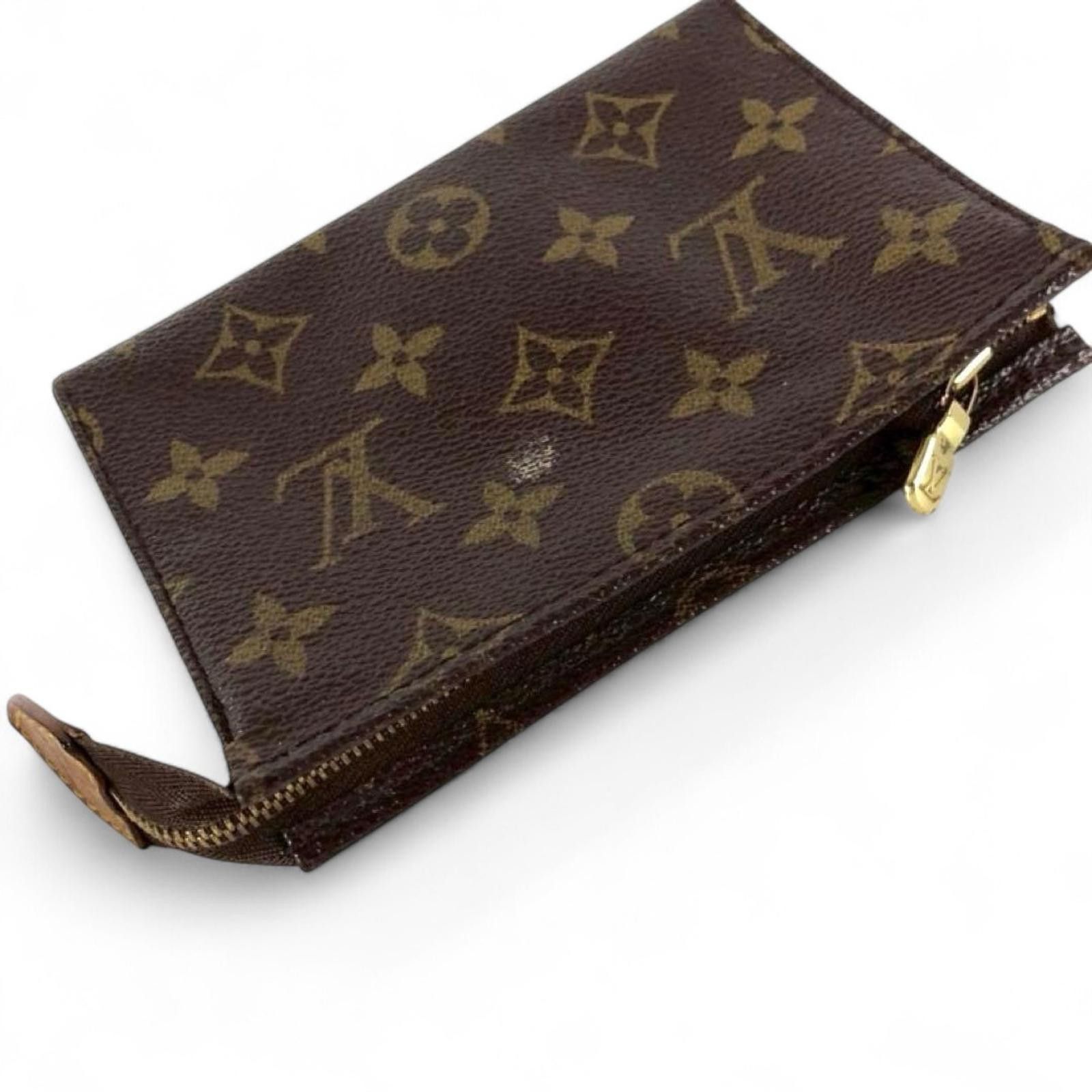 Louis Vuitton Louis Vuitton - Monogram Canvas Pouch Clutch Size ONE SIZE - 4 Thumbnail