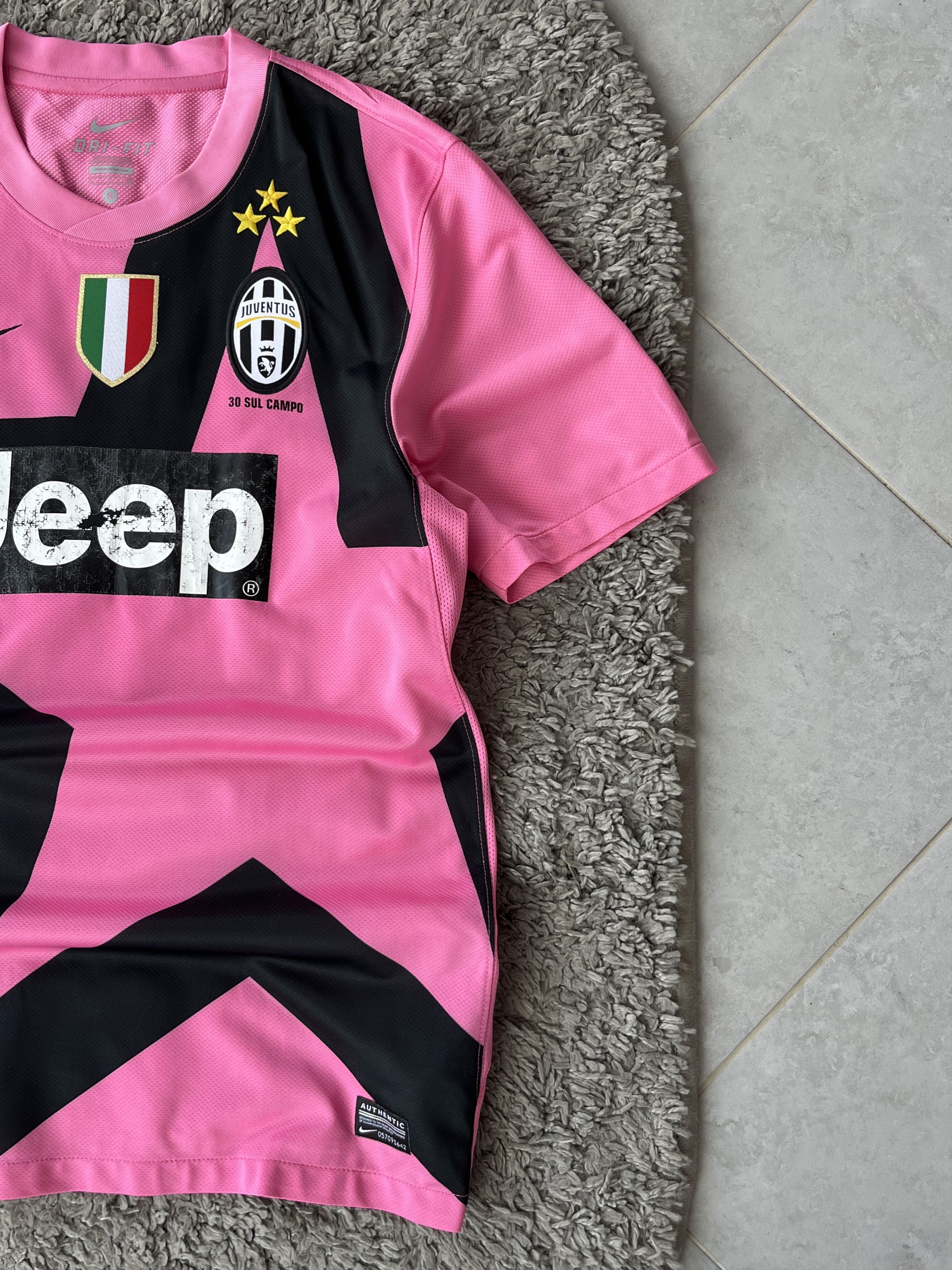 Nike NIKE x JUVENTUS 2012/13 Seria A Vintage Jersey PIRLO 21 Size US S / EU 44-46 / 1 - 8 Thumbnail
