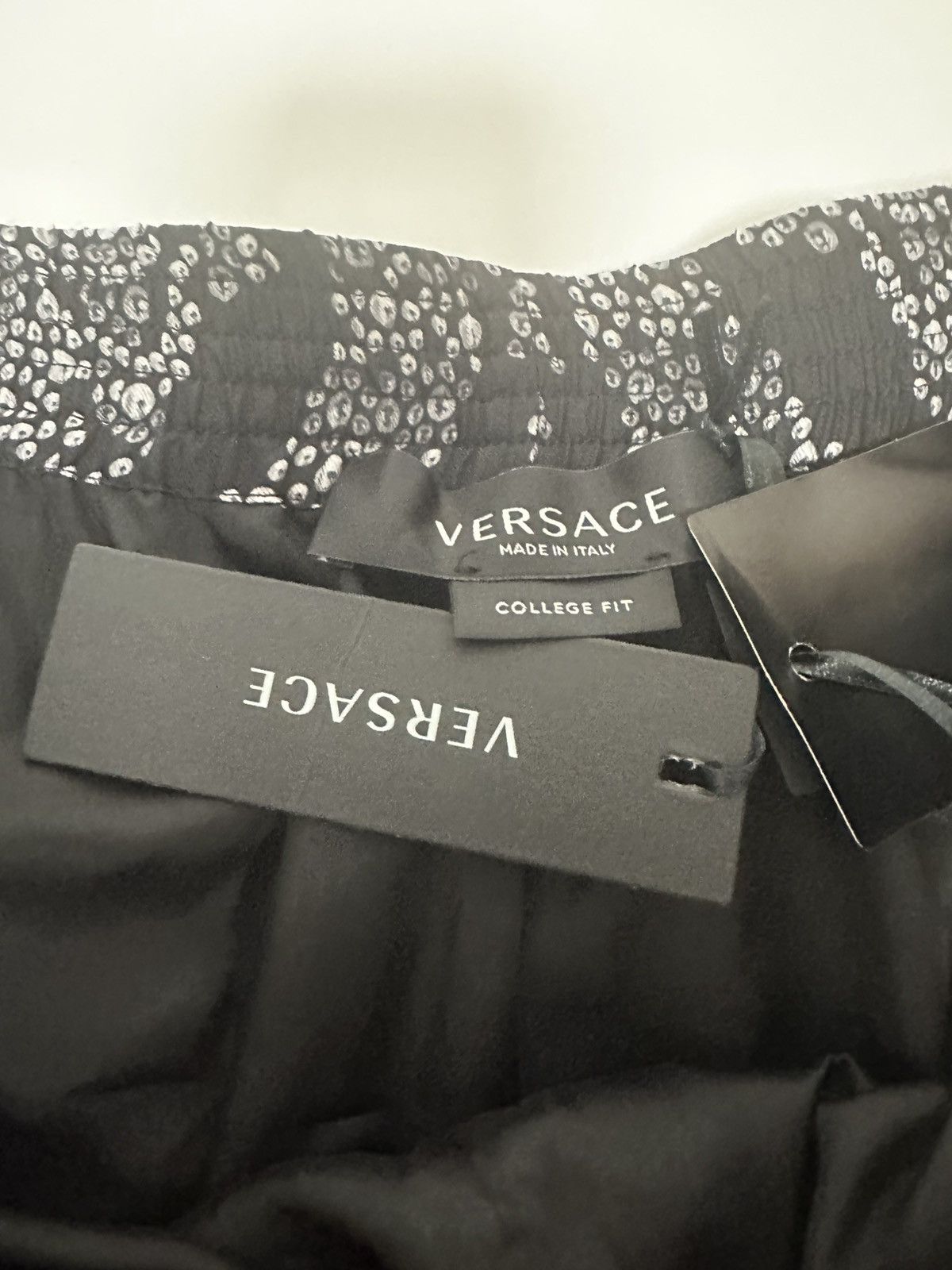 Versace Versace Baroque Silk Shorts Size US 40 / EU 56 - 4 Thumbnail