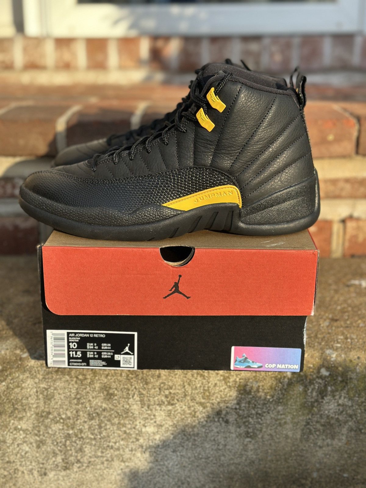 Jordan Brand Nike Air Jordan 12 Retro Black Taxi (10M) Size US 10 / EU 43 - 2 Thumbnail