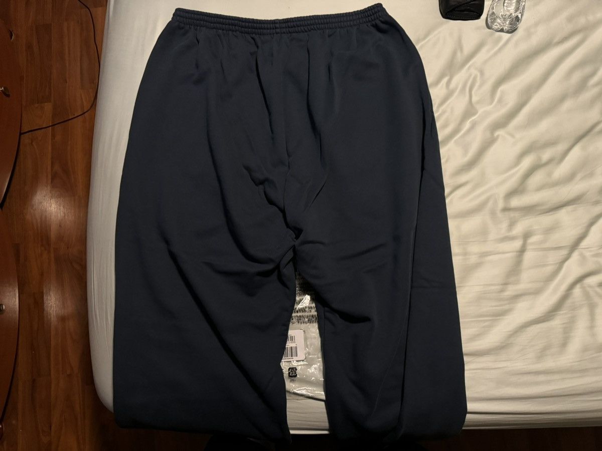 Balenciaga × Gap × Kanye West Yeezy Gap Sweatpants Navy Size XL Size US 36 / EU 52 - 4 Thumbnail