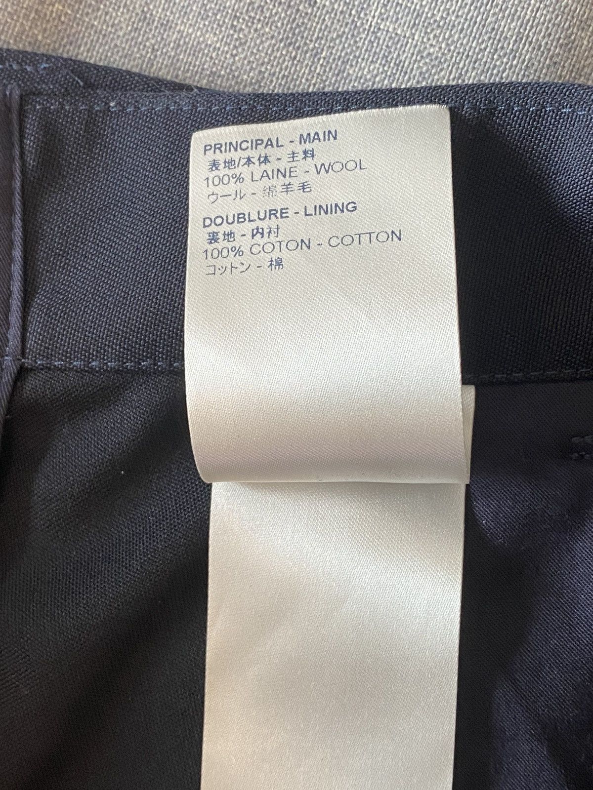 Louis Vuitton Louis Vuitton dark navy wool pleated shorts 40 Size US 33 - 9 Thumbnail