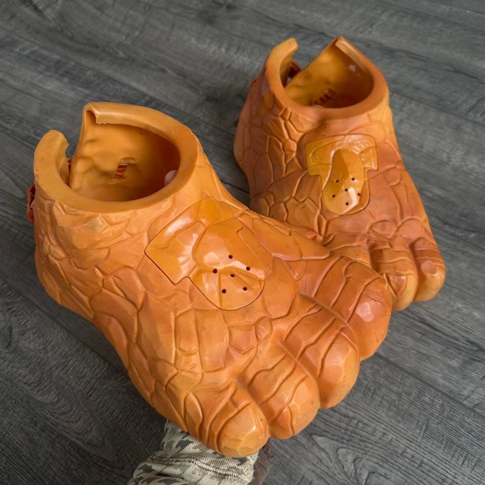 Marvel Comics × Vintage 2005 Marvel Fantastic 4 Four Movie Promo Thing Feet Size ONE SIZE - 1 Thumbnail