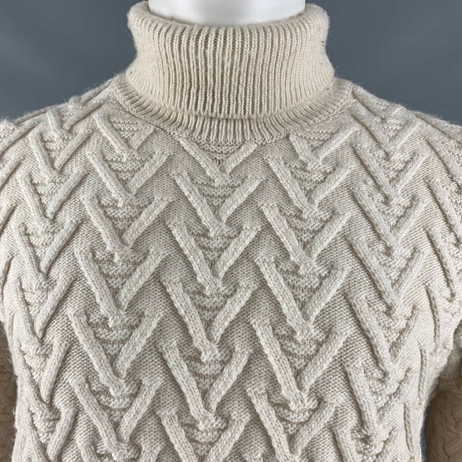 Vintage VINTAGE Size M Cream Knit Turtleneck Sweater Size US M / EU 48-50 / 2 - 2 Thumbnail
