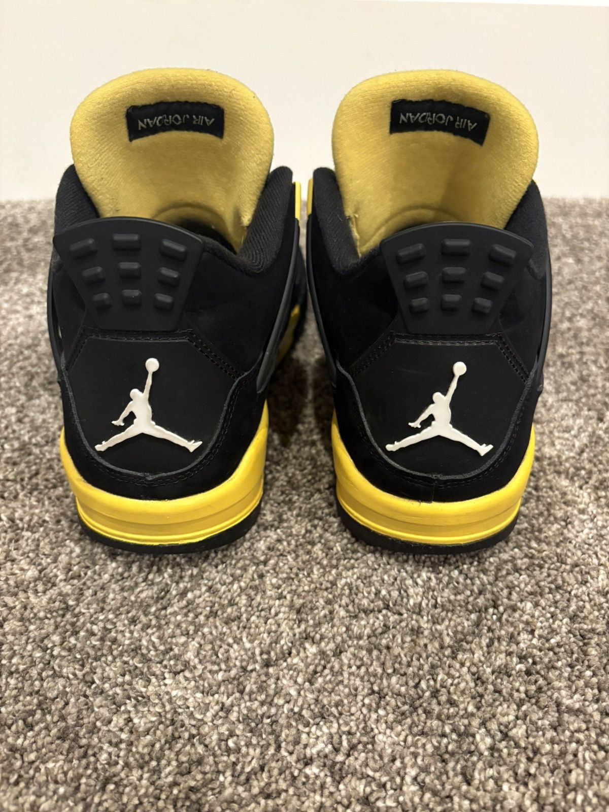 Nike Jordan 4 Retro Thunder Size US 7 / EU 40 - 4 Thumbnail