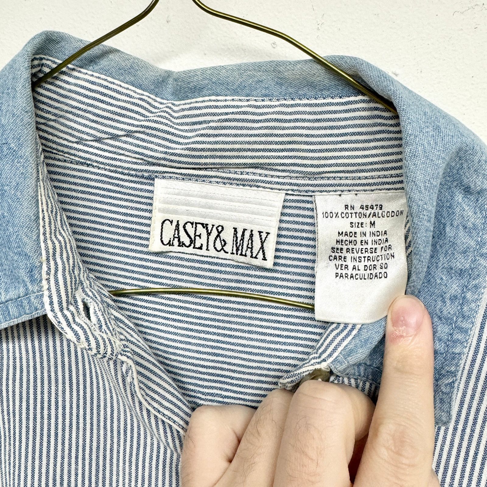 Vintage Vtg CASEY & MAX Blue 90's Embroidered Long Sleeve Button Up Size M / US 6-8 / IT 42-44 - 2 Thumbnail