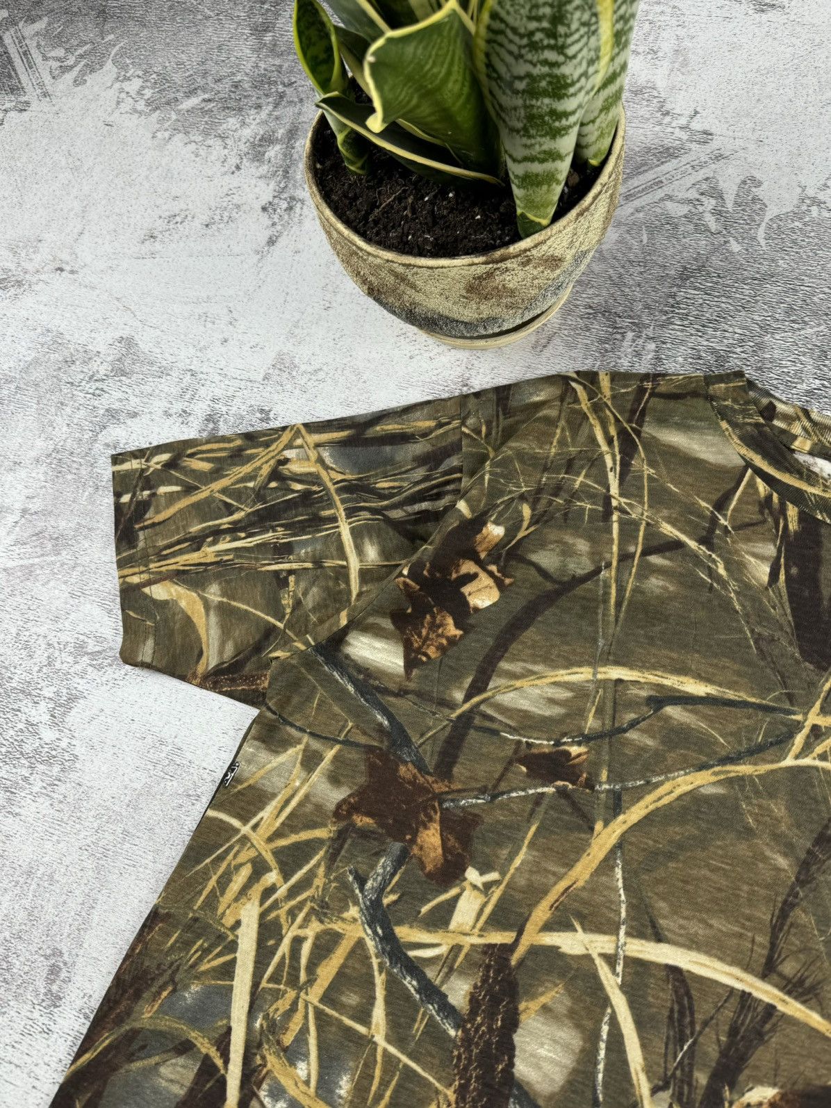 Realtree Vintage NEW Camo Realtree Thick Jungle Army Y2K T Shirt Tee Size US L / EU 52-54 / 3 - 6 Thumbnail