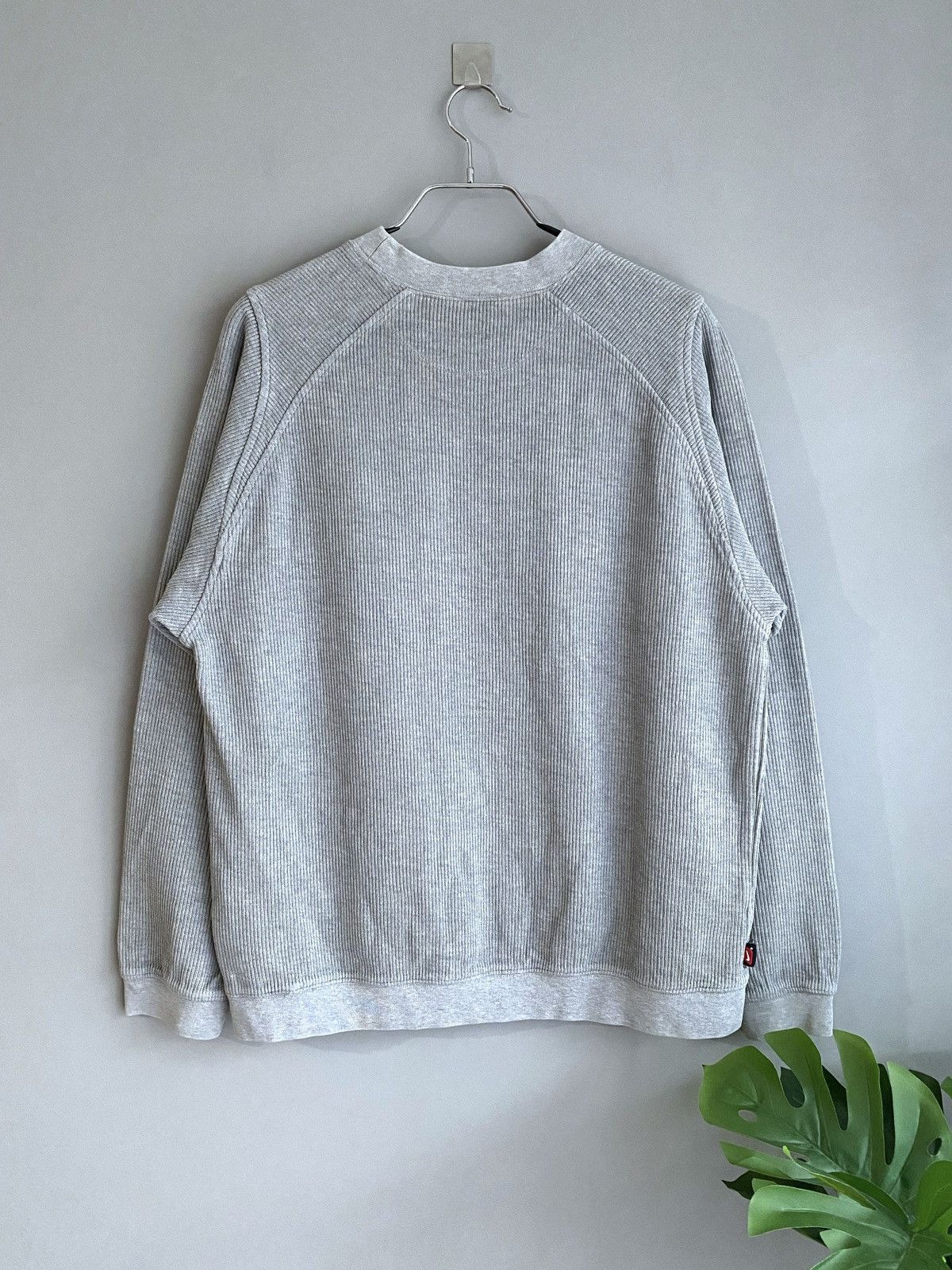 Nike × Vintage Nike Y2K Vintage Men's Grey Sweatshirts, Size L Size US L / EU 52-54 / 3 - 9 Thumbnail