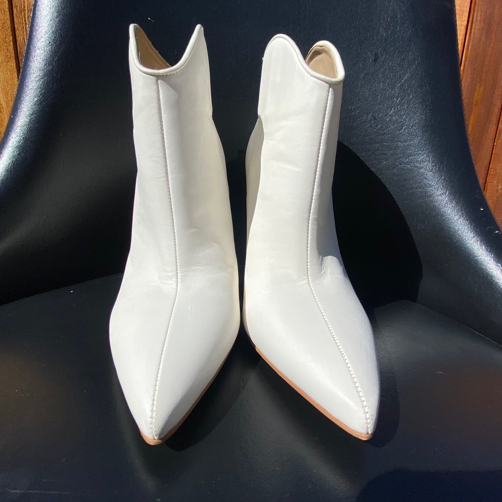 Marc Fisher Marc Fisher LTD White Leather Pointed Toe Ankle Booties Size US 8.5 / IT 38.5 - 10 Thumbnail