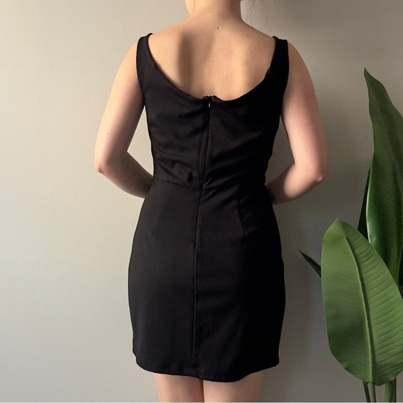REVOLVE Revolve NBD Black Sleeveless Dress Plunge Wired V-Neck Mini Size L / US 10 / IT 46 - 11 Thumbnail