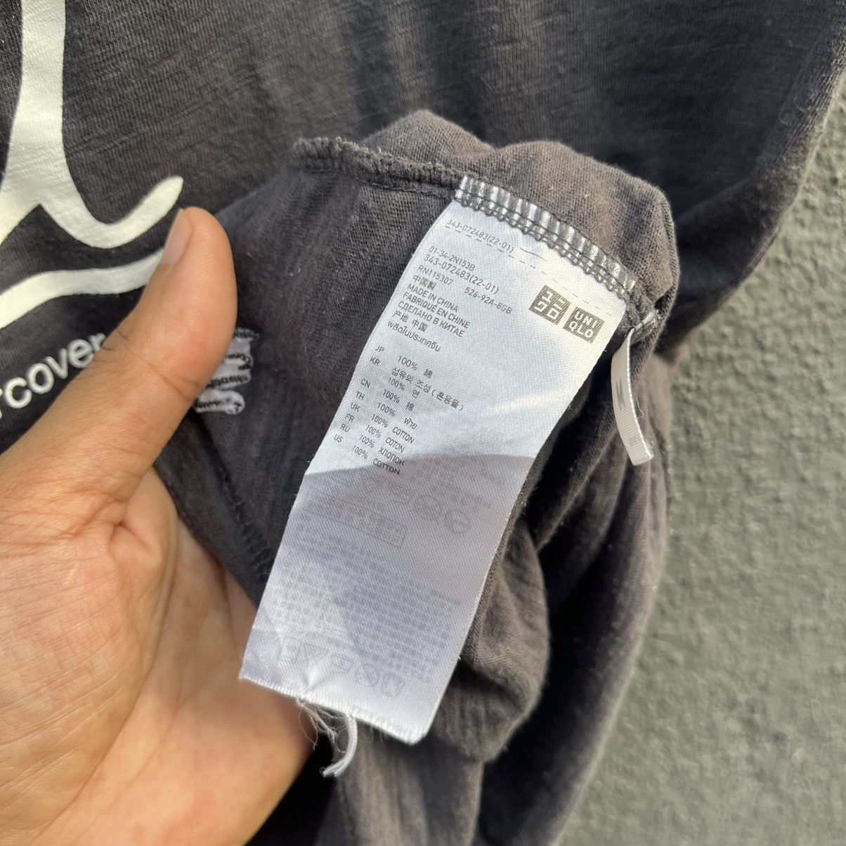 Undercover × Uniqlo Thrashed Faded Uniqlo X Undercover Japanese Brand Tee Size US M / EU 48-50 / 2 - 7 Thumbnail