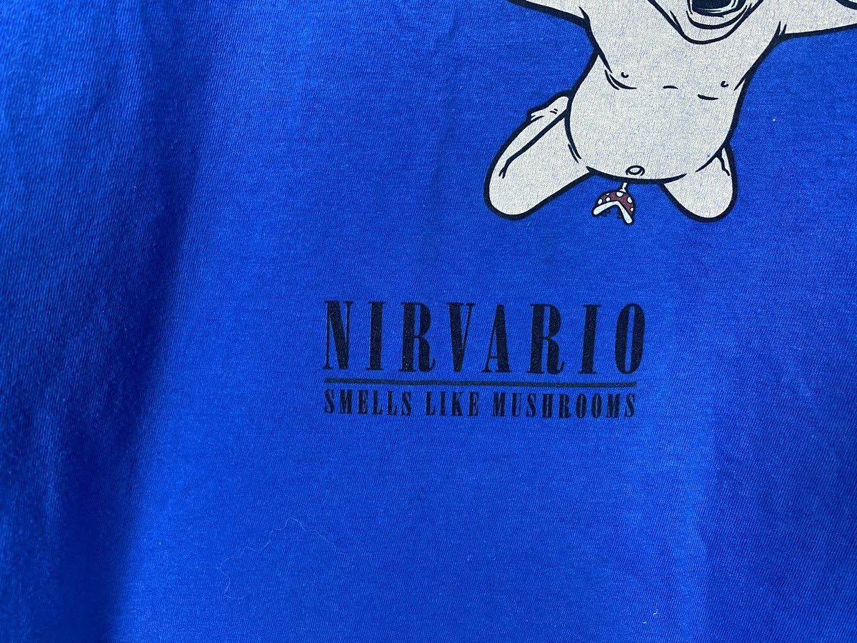 Nirvana Men’s Nirvario Smells like Mushrooms T-Shirt Vintage Size L Size US L / EU 52-54 / 3 - 5 Thumbnail