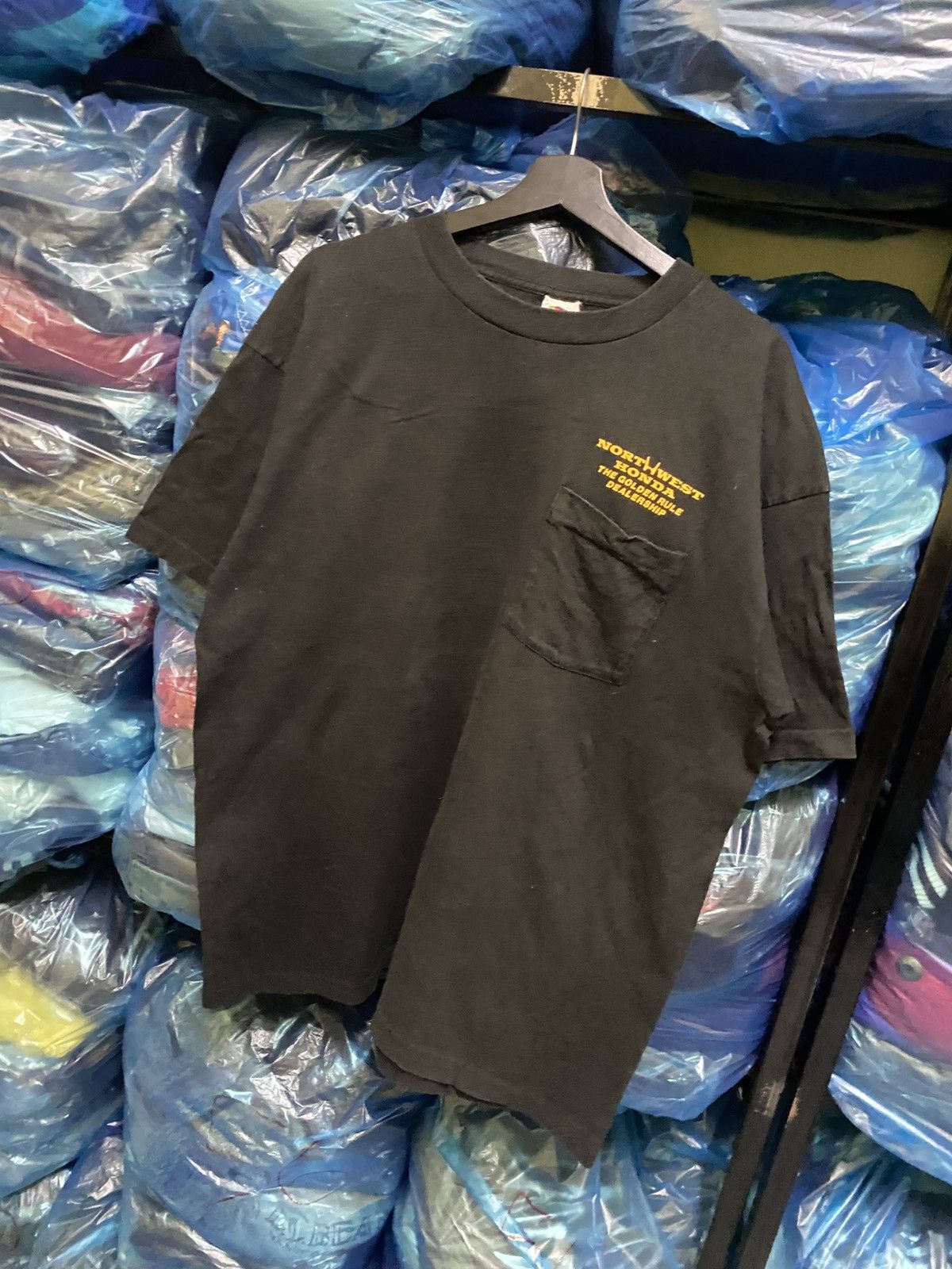 Honda VINTAGE 90S NORTWEST HONDA DEALERSHIP SINGLE POCKET TEE Size US XL / EU 56 / 4 - 2 Thumbnail