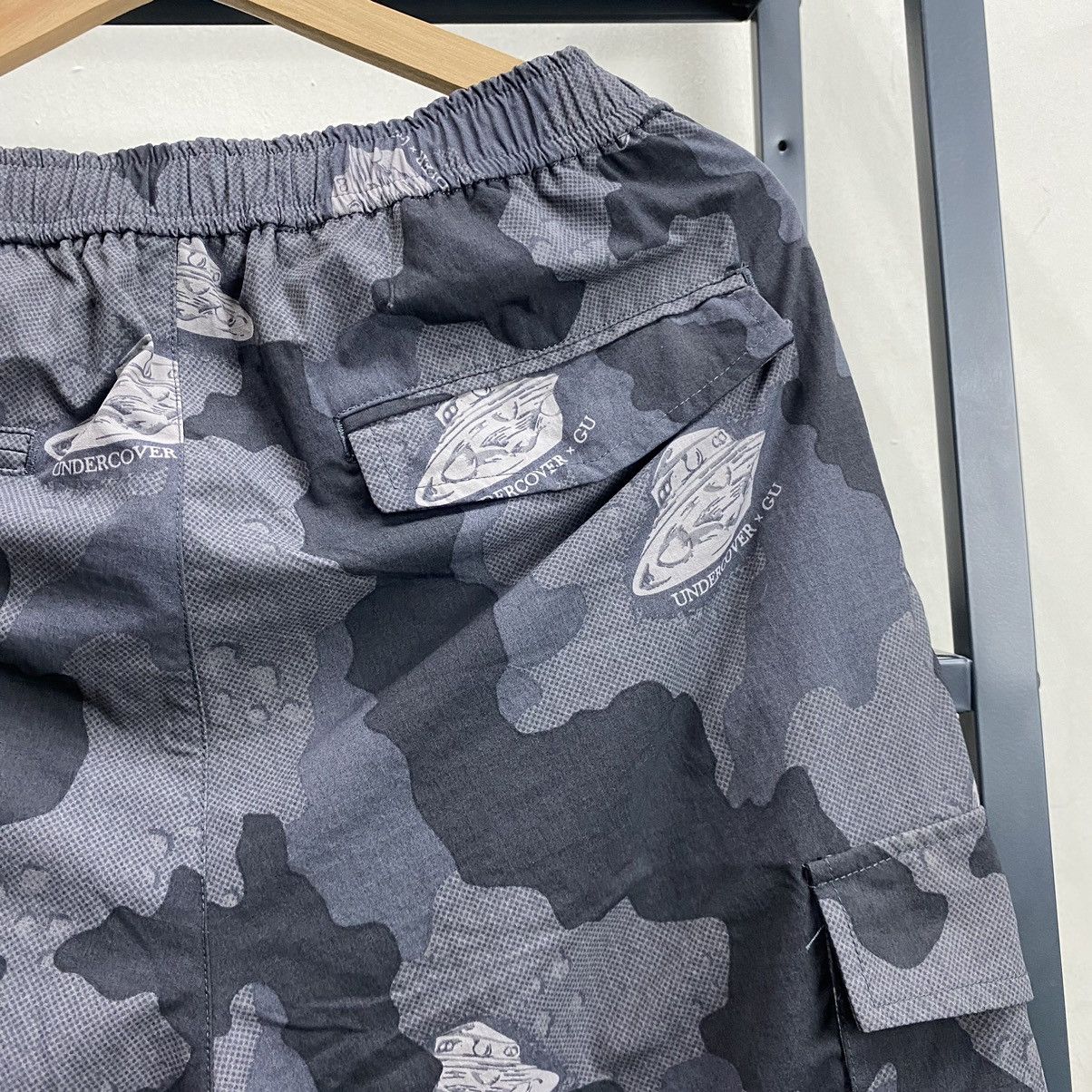 Jun Takahashi Undercover X GU Military UFO Camouflage Cargo Pants Size US 29 - 12 Thumbnail