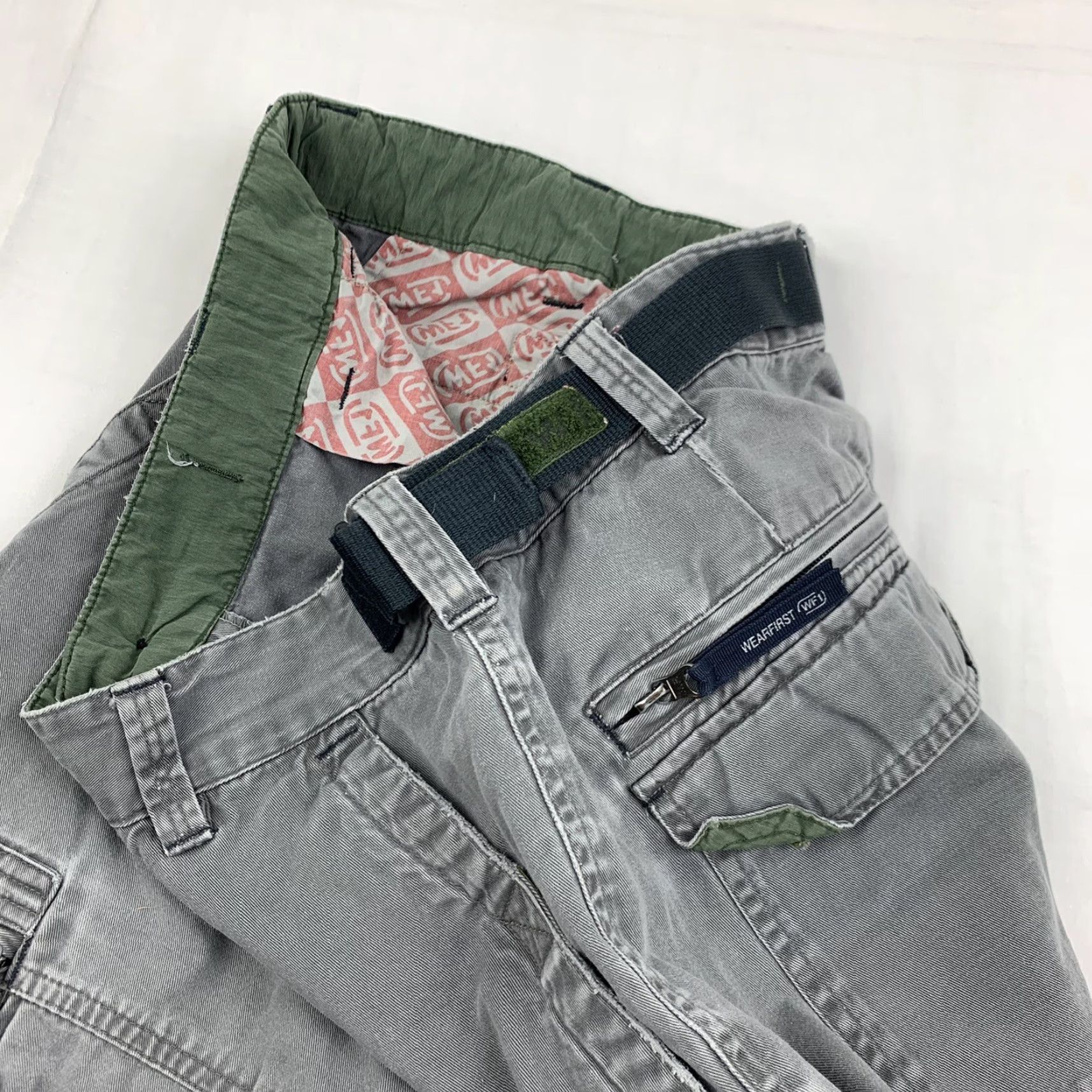 Vintage VINTAGE Wear First Cargo Shorts Men Adult 34 Gray Cargo Pockets Belt Y2K Size US 34 / EU 50 - 3 Thumbnail