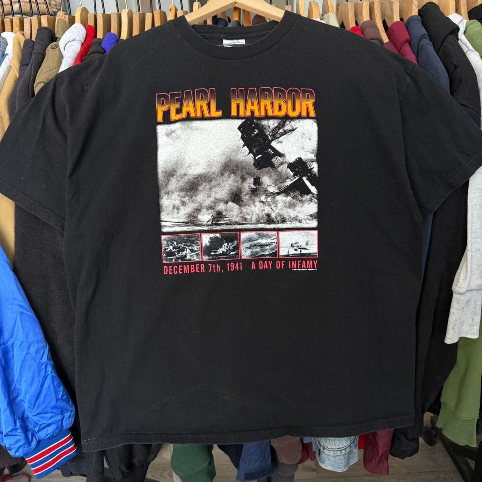 Other Vintage 2001 Pearl Harbor Memorial day of Infamy T-Shirt Size US XXL / EU 58 / 5 - 1 Thumbnail