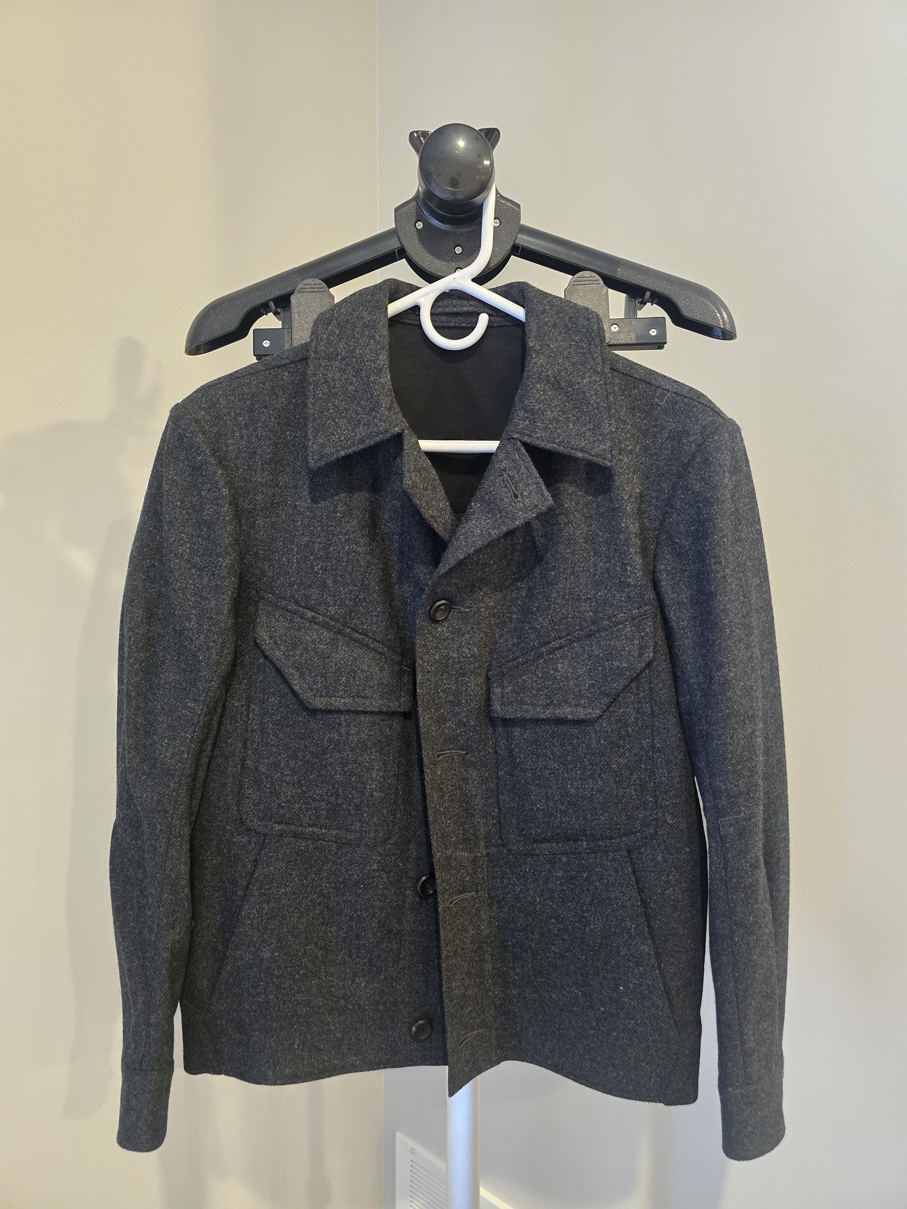 MotivMfg MotivMfg x Division Road Rapide jacket Moon mills wool Size US S / EU 44-46 / 1 - 1 Thumbnail