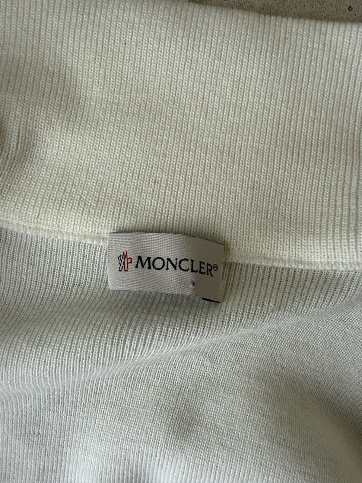 Moncler Moncler MAGLIONE TRICOT CARDIGAN KNITTED CARDIGAN Size M / US 6-8 / IT 42-44 - 7 Thumbnail