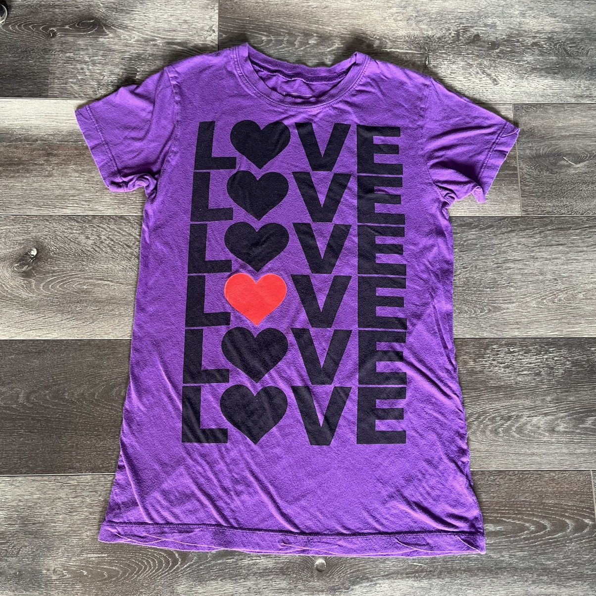 Vintage Vintage 2000s Love Heart Repeat Big Logo Ladies T Shirt Y2K Size M / US 6-8 / IT 42-44 - 1 Thumbnail