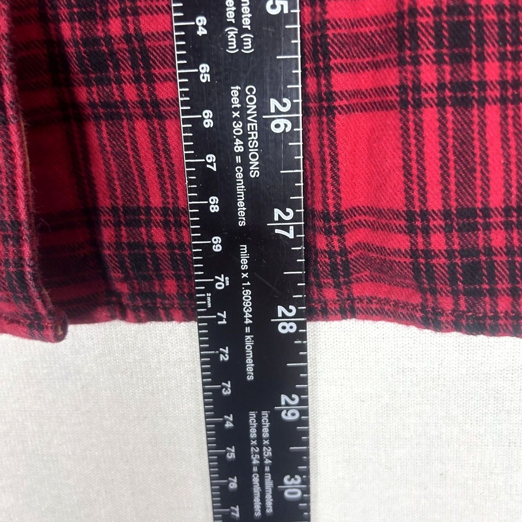 Vintage Duluth Plaid Long Sleeve Button-Up Shirts Mens Size L Red L/S Size US L / EU 52-54 / 3 - 5 Thumbnail