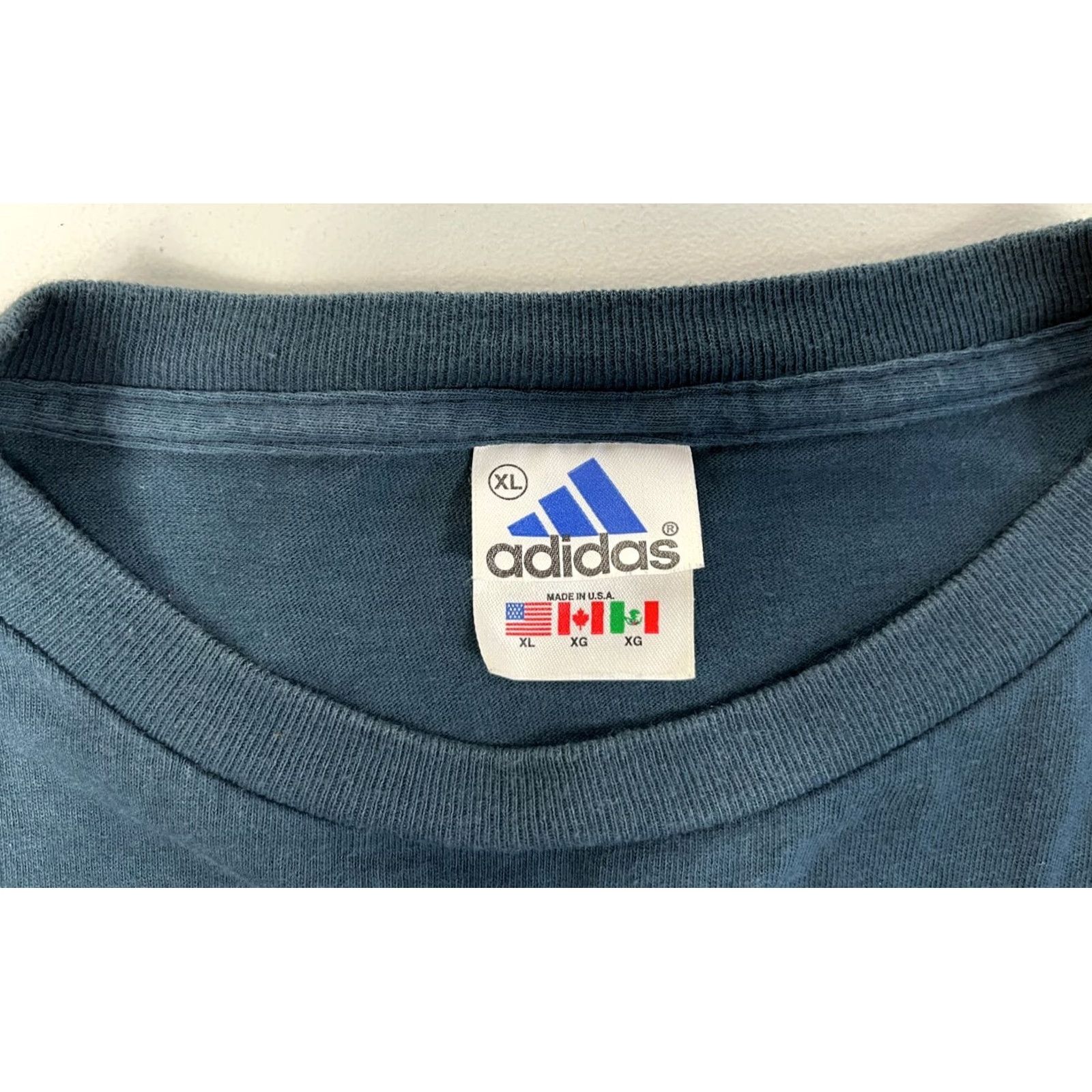 Adidas VINTAGE Adidas T-Shirt Men’s 90s Double-Sided Made in USA XL Navy Blue Cotton Logo Crew Neck Short Sleeve Size US XL / EU 56 / 4 - 4 Thumbnail