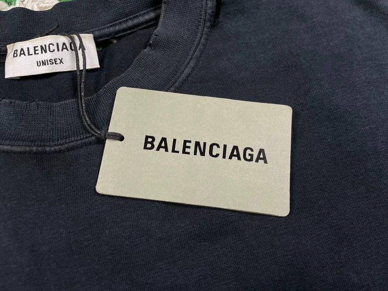 Balenciaga Balenciaga Do old damage scissors letter short sleeve Size US M / EU 48-50 / 2 - 2 Thumbnail