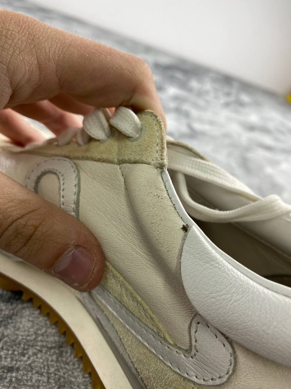 Vintage Loewe Flow Runner Leather Sneakers Women Size 40 Beige Size US 10 / IT 40 - 22 Thumbnail