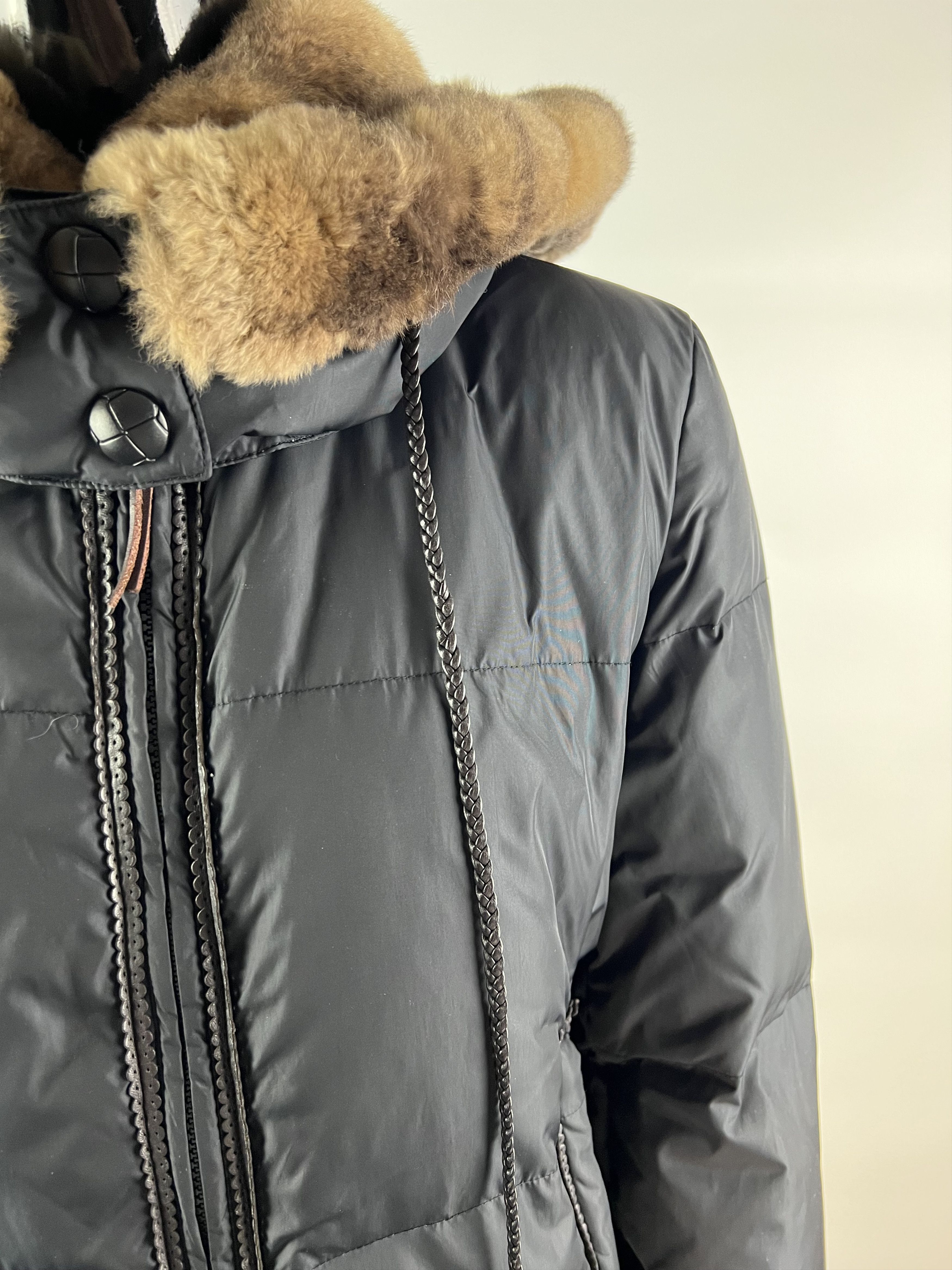 Max Mara × Weekend Max Mara Weekend Max Mara Down Jacket Lapin Rex Leather Decorations Size M / US 6-8 / IT 42-44 - 4 Thumbnail
