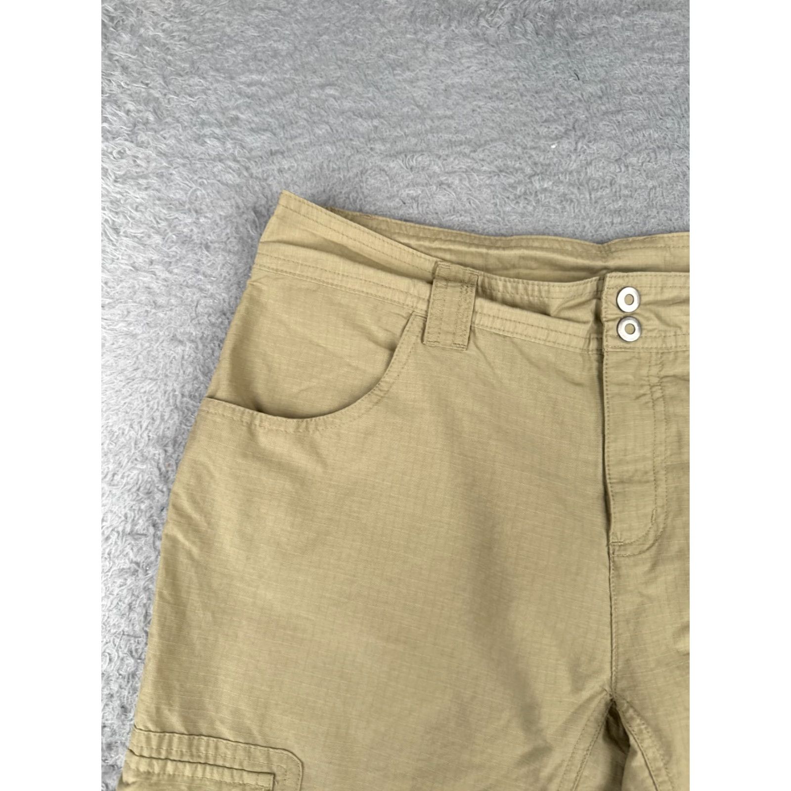 Vintage VINTAGE Columbia Cargo Shorts Women 12 Beige Activewear Casual Hiking Cotton Nylon Stretch 90s Girls Size 34" / US 12 / IT 48 - 4 Thumbnail