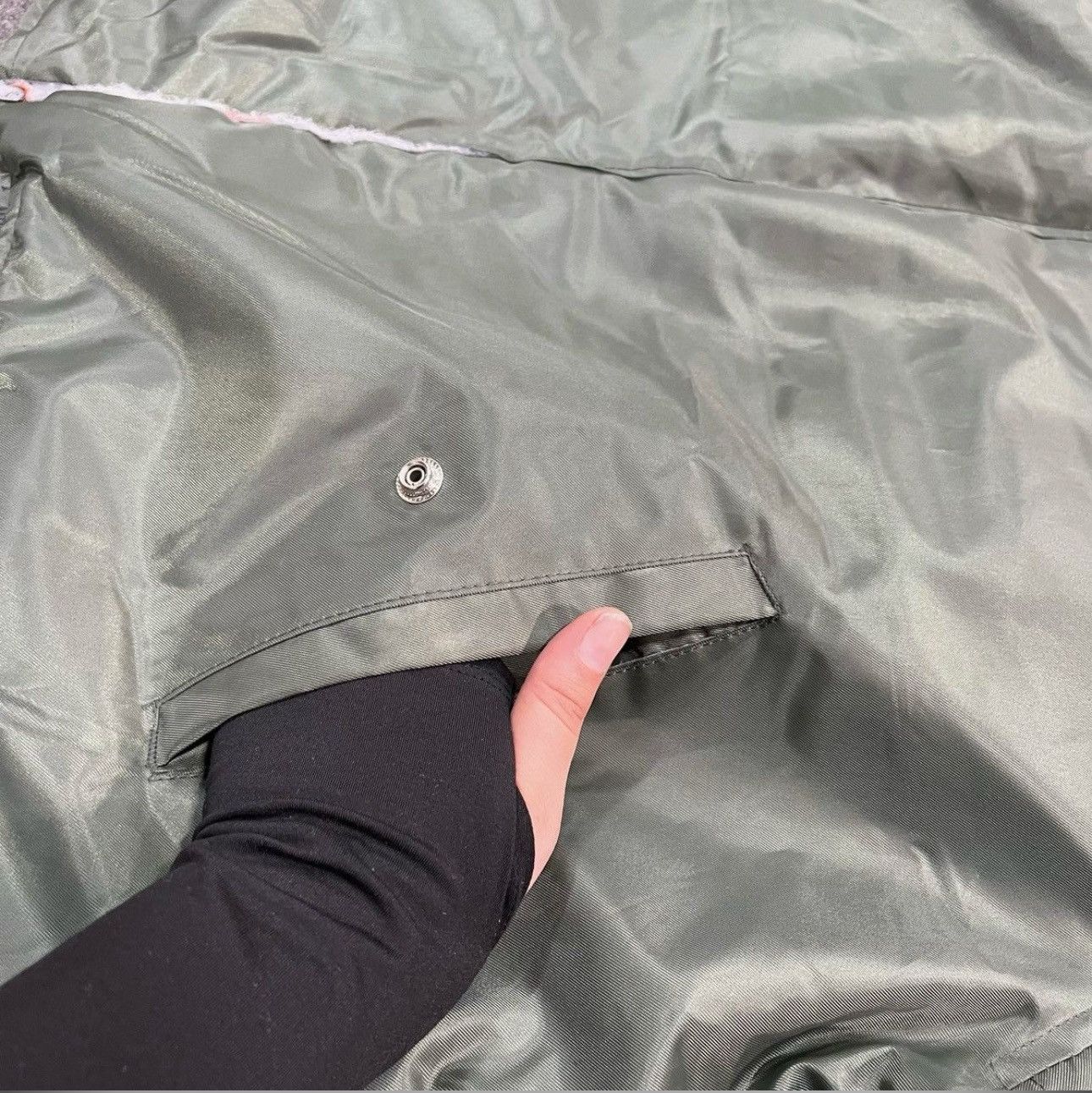 Yeezy 1 of 1 YZY SZN 9 PULLOVER BOMBER UPCYCLE Size US M / EU 48-50 / 2 - 6 Thumbnail